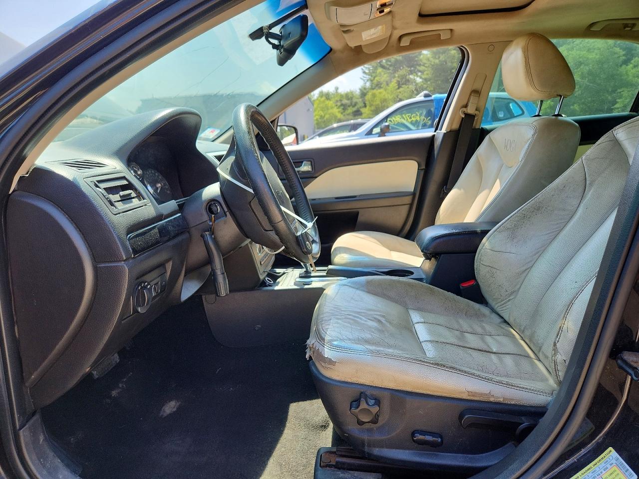 2009 Mercury Milan Premier Black vin: 3MEHM081X9R636358
