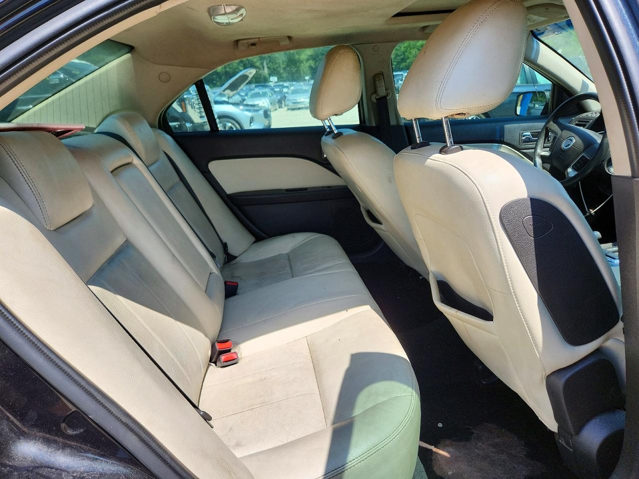 2009 Mercury Milan Premier Black vin: 3MEHM081X9R636358