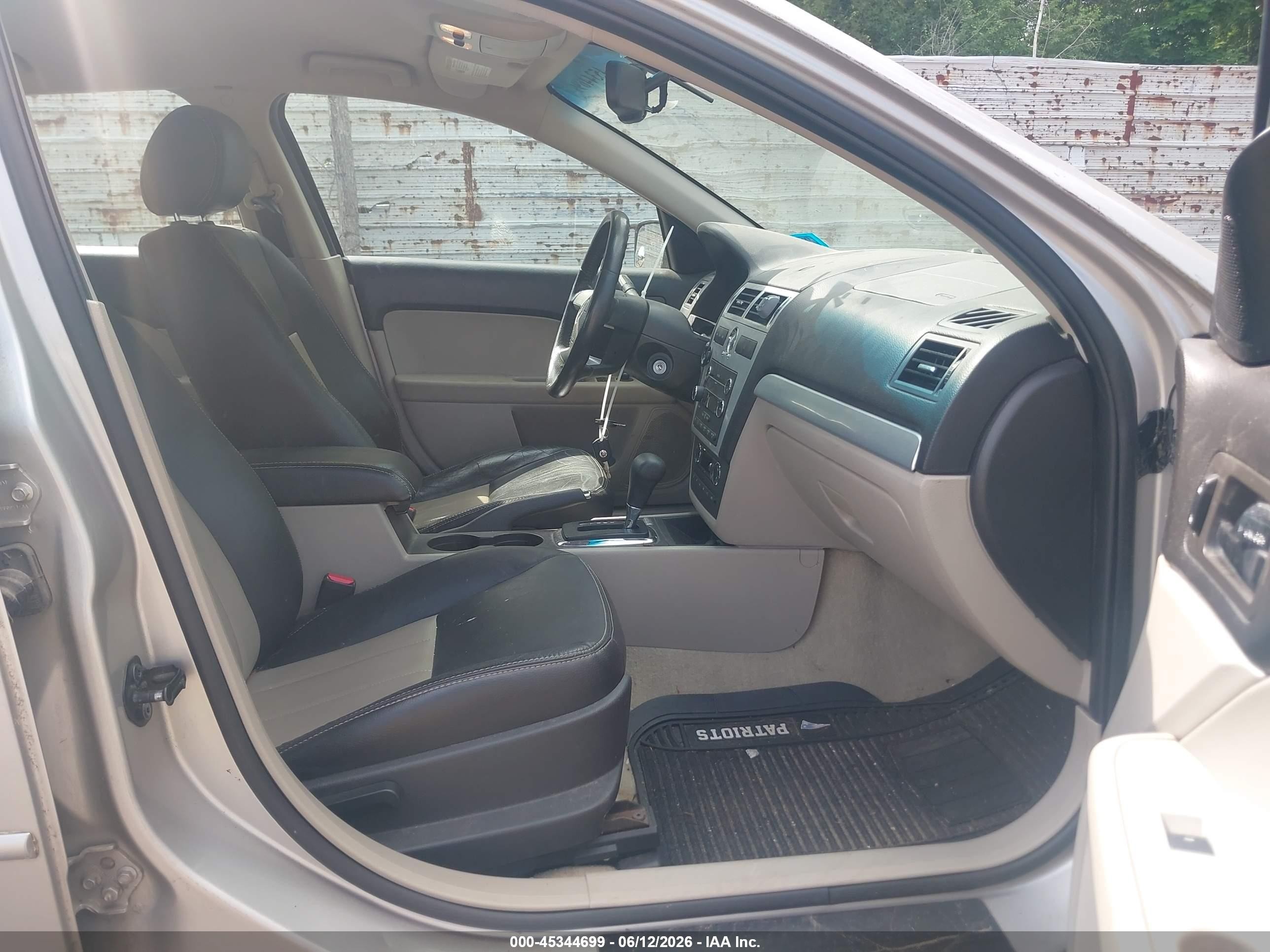 2008 Mercury Milan I4 Premier Tan vin: 3MEHM08Z18R638097