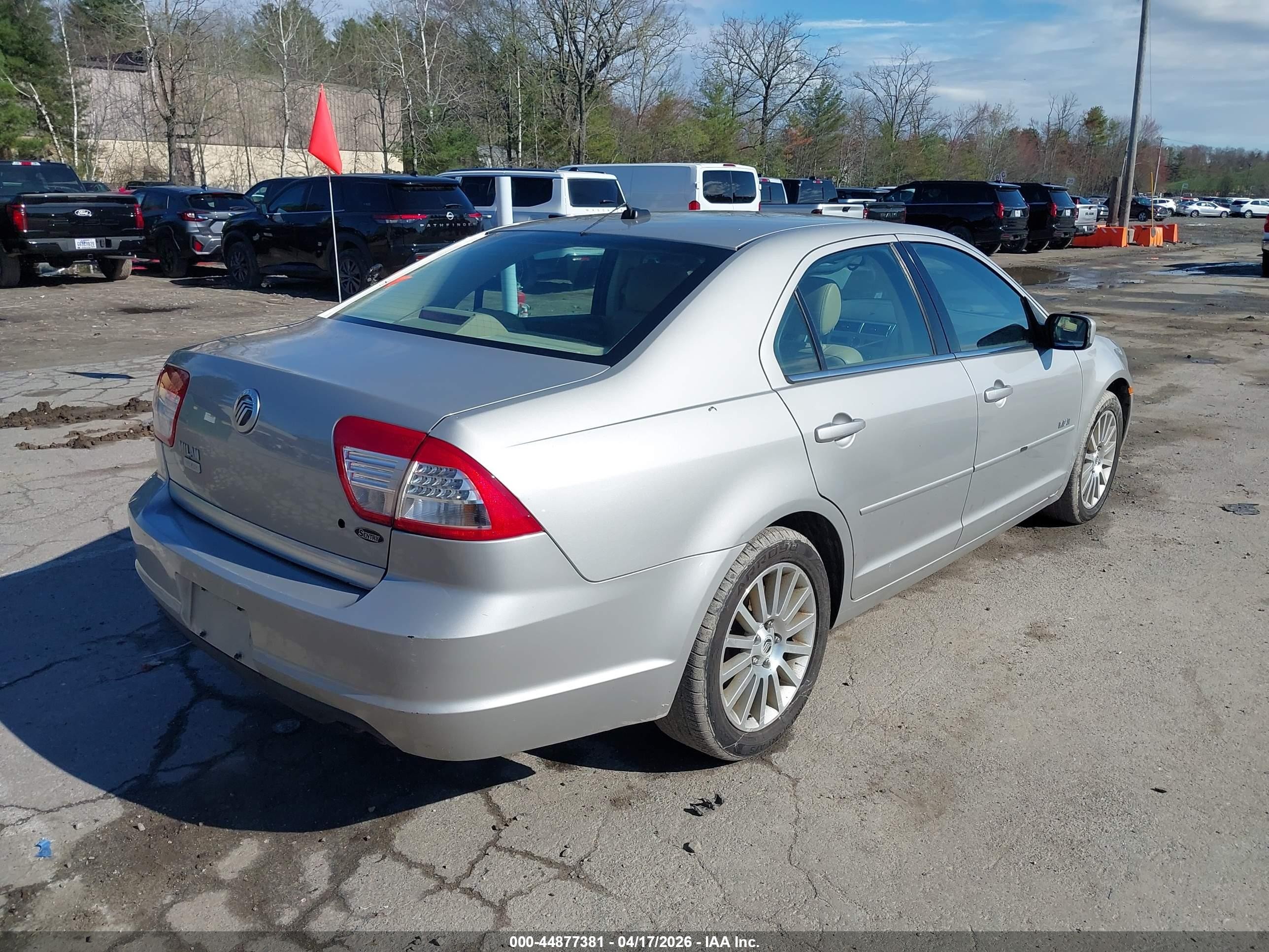 2008 Mercury Milan I4 Premier Silver vin: 3MEHM08Z28R628937