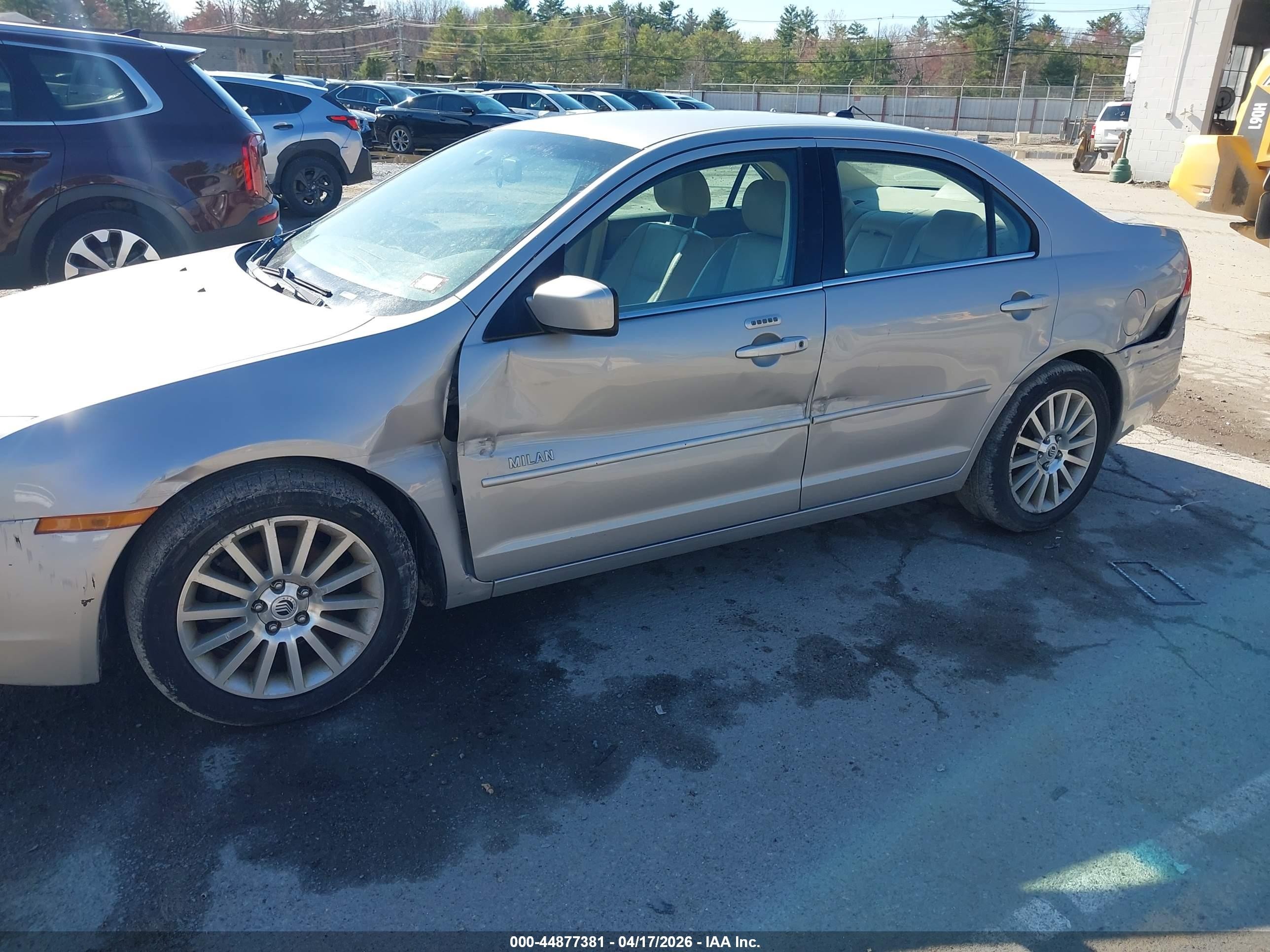 2008 Mercury Milan I4 Premier Silver vin: 3MEHM08Z28R628937