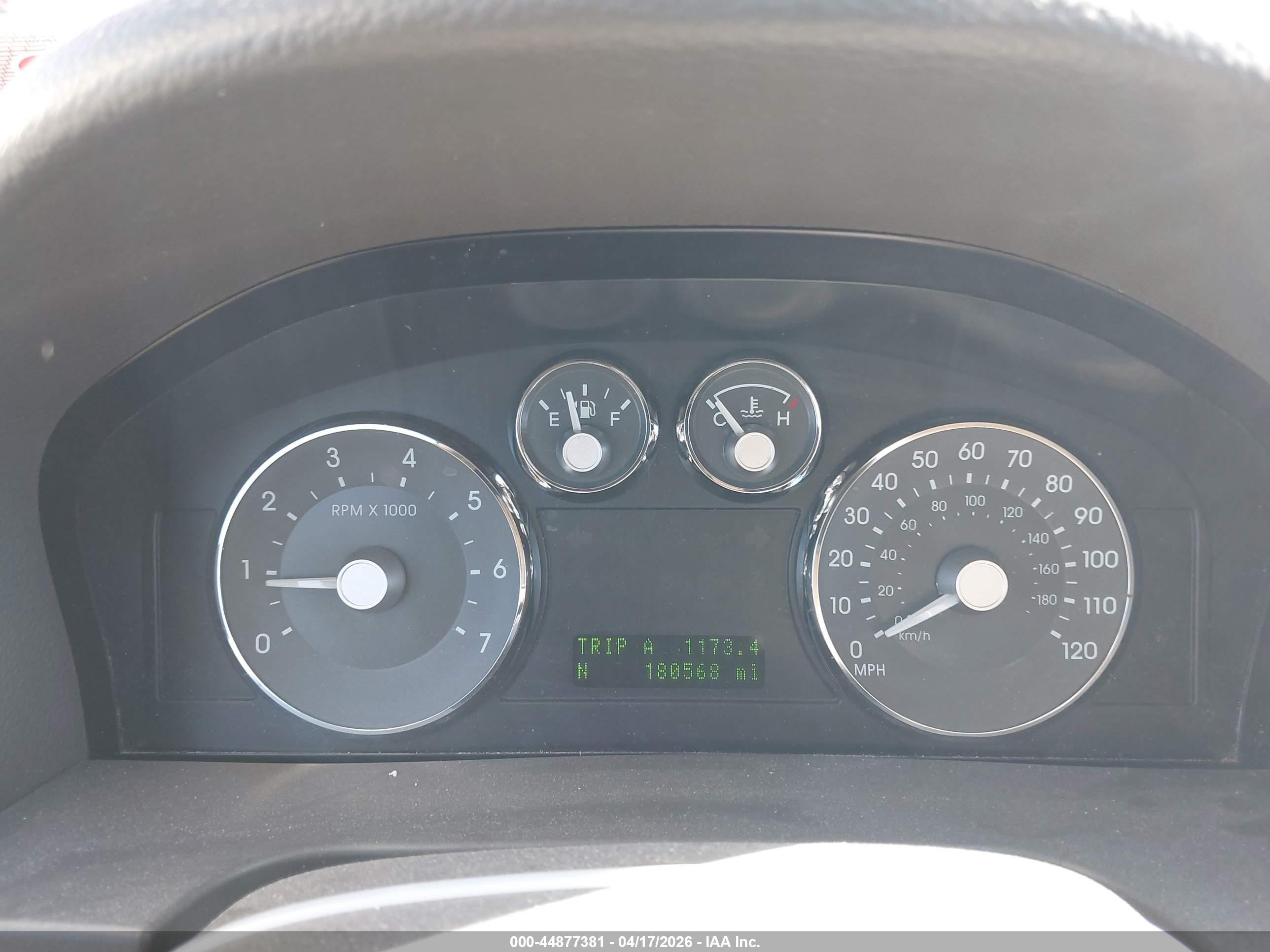 2008 Mercury Milan I4 Premier Silver vin: 3MEHM08Z28R628937