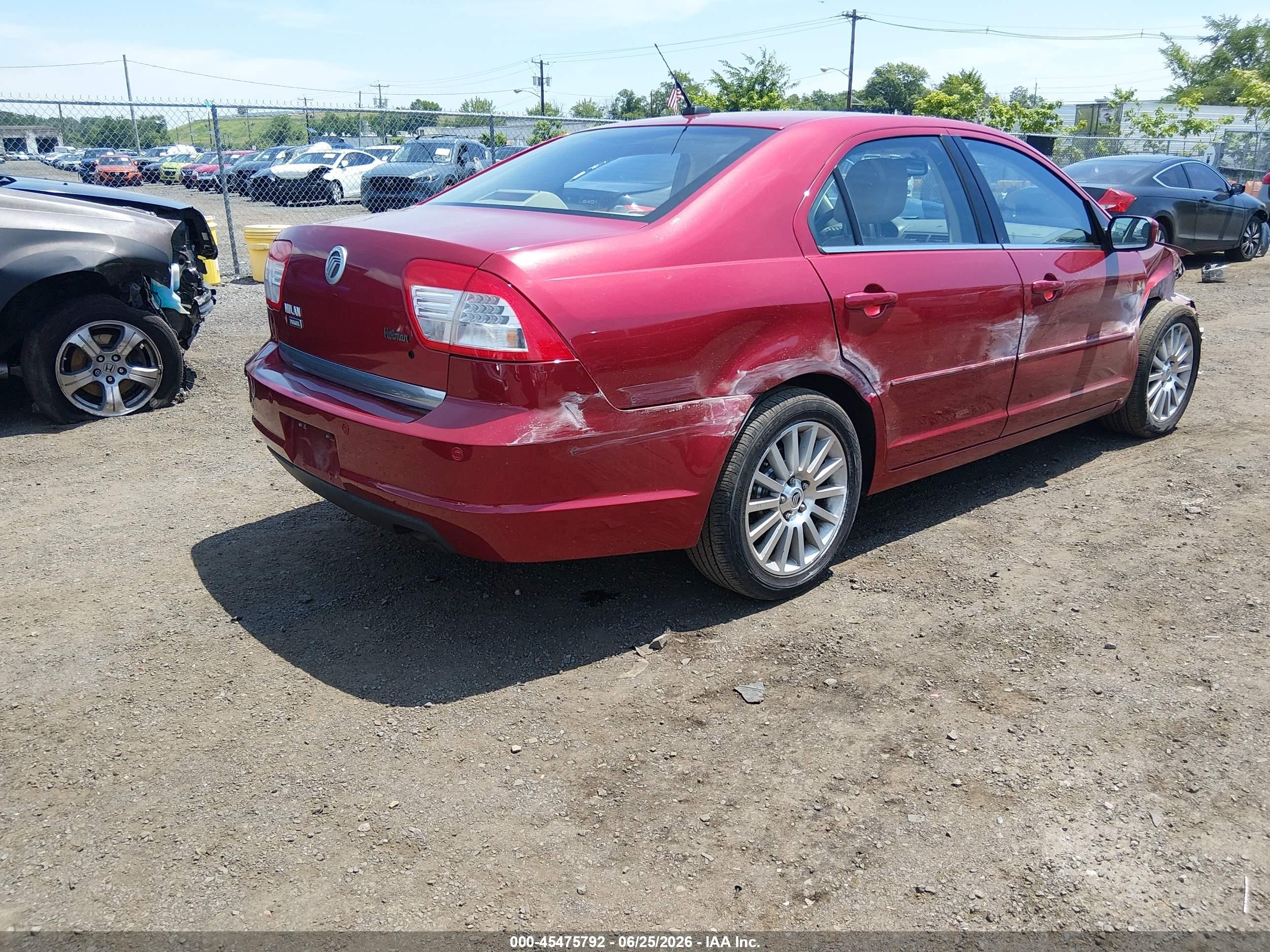 2009 Mercury Milan I4 Premier Красный vin: 3MEHM08Z39R623070