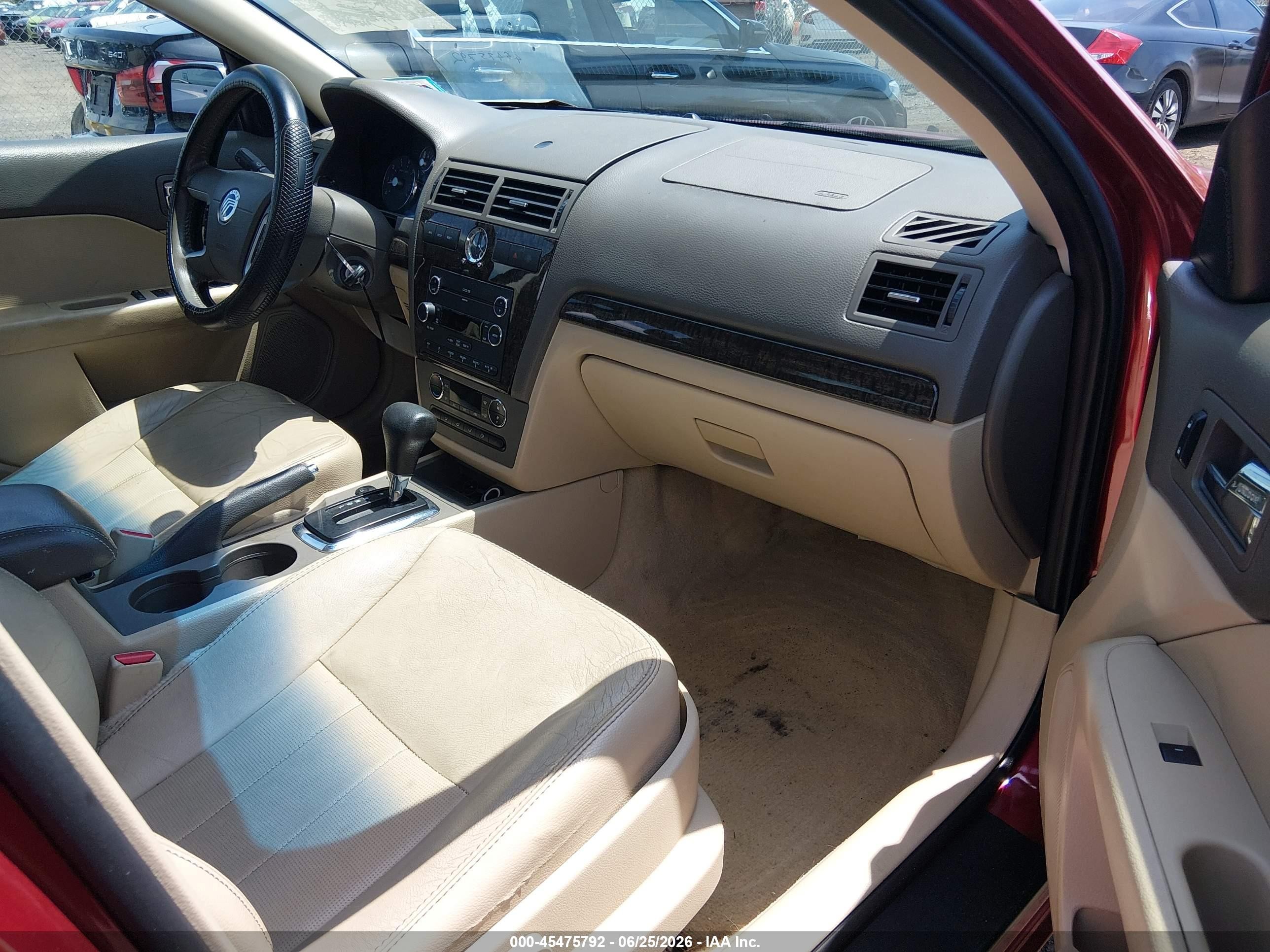 2009 Mercury Milan I4 Premier Красный vin: 3MEHM08Z39R623070