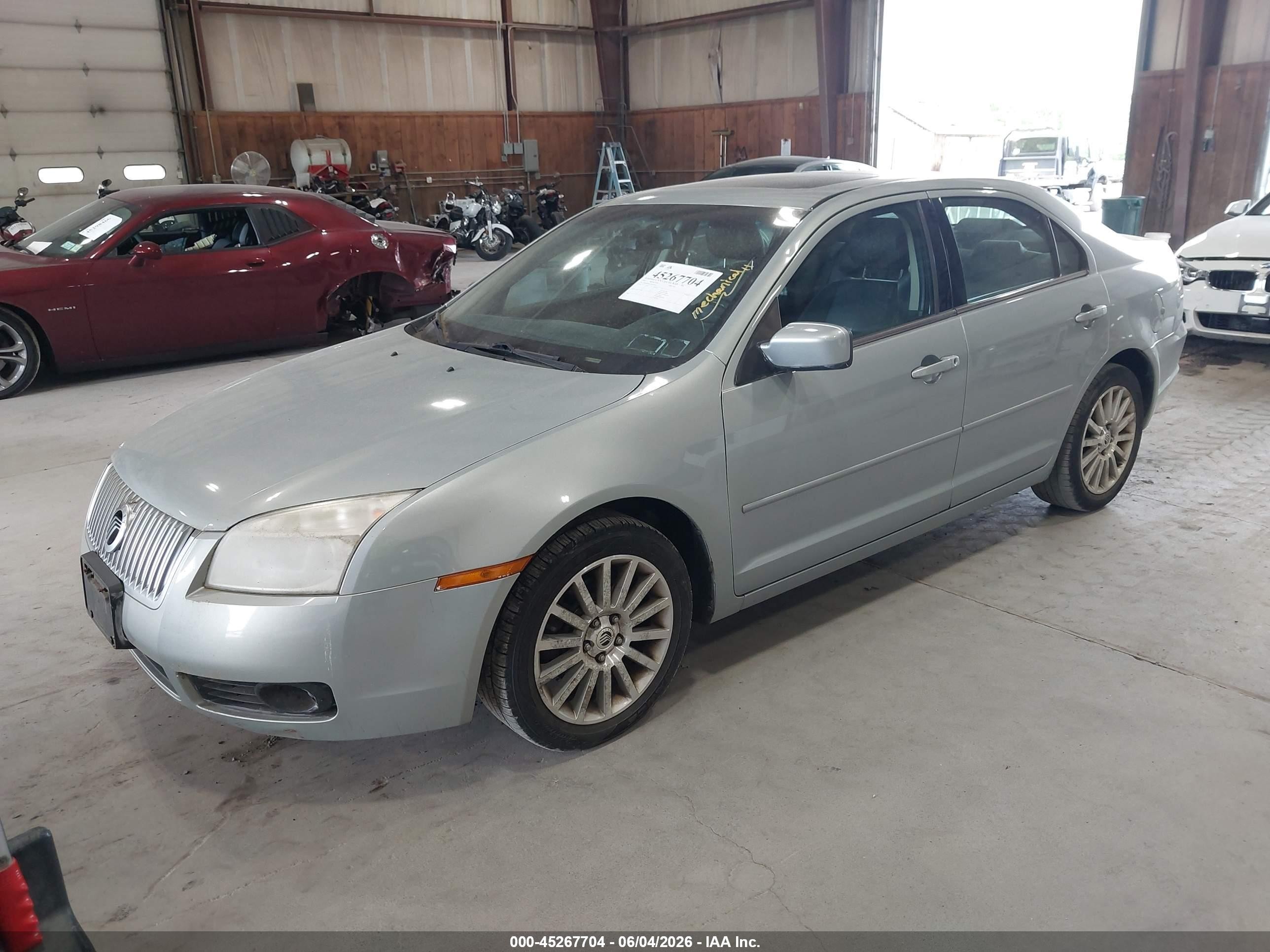 2007 Mercury Milan I4 Premier Silver vin: 3MEHM08Z57R604923