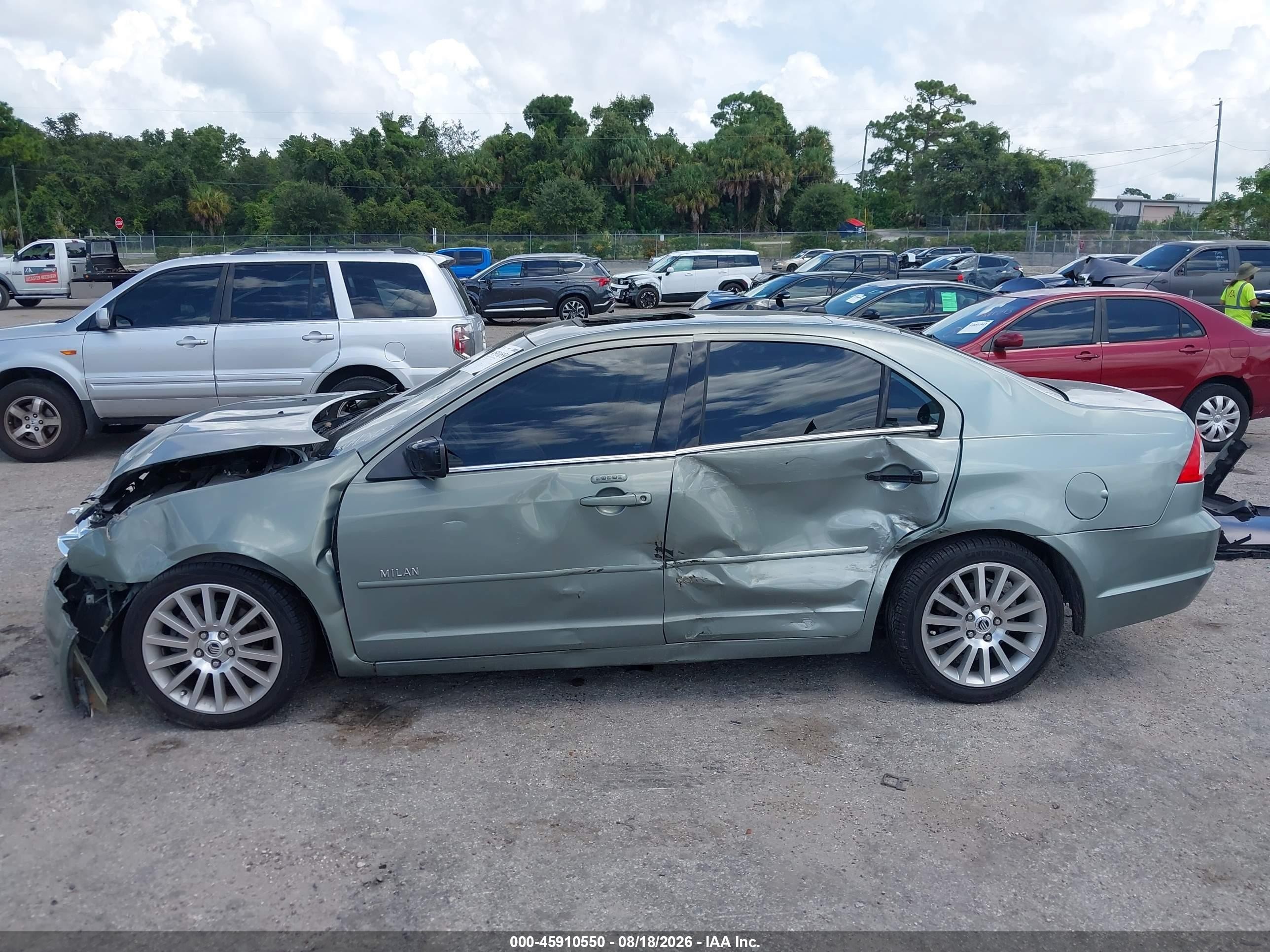 2008 Mercury Milan I4 Premier Green vin: 3MEHM08Z58R642802