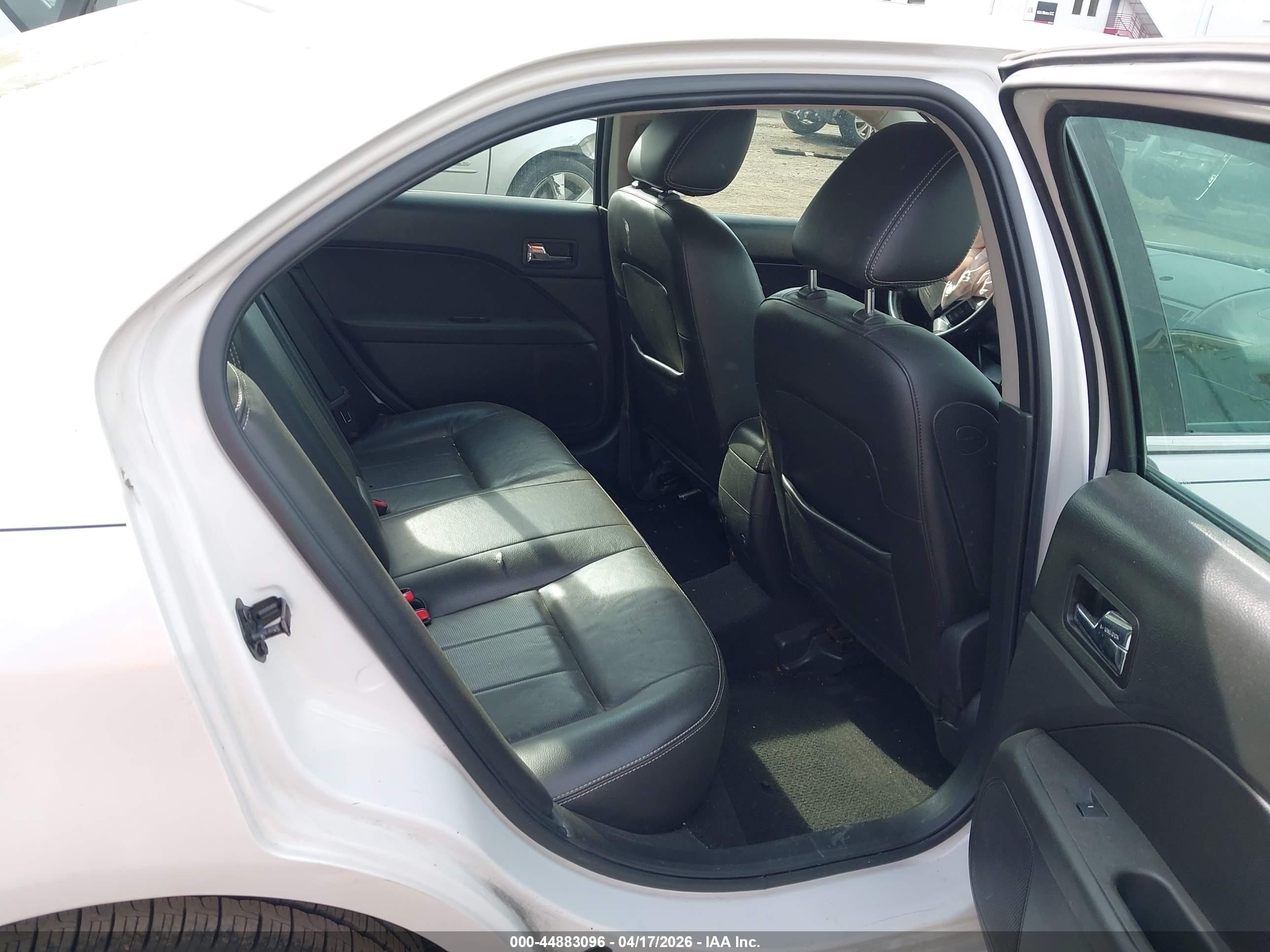2009 Mercury Milan I4 Premier White vin: 3MEHM08Z59R606867