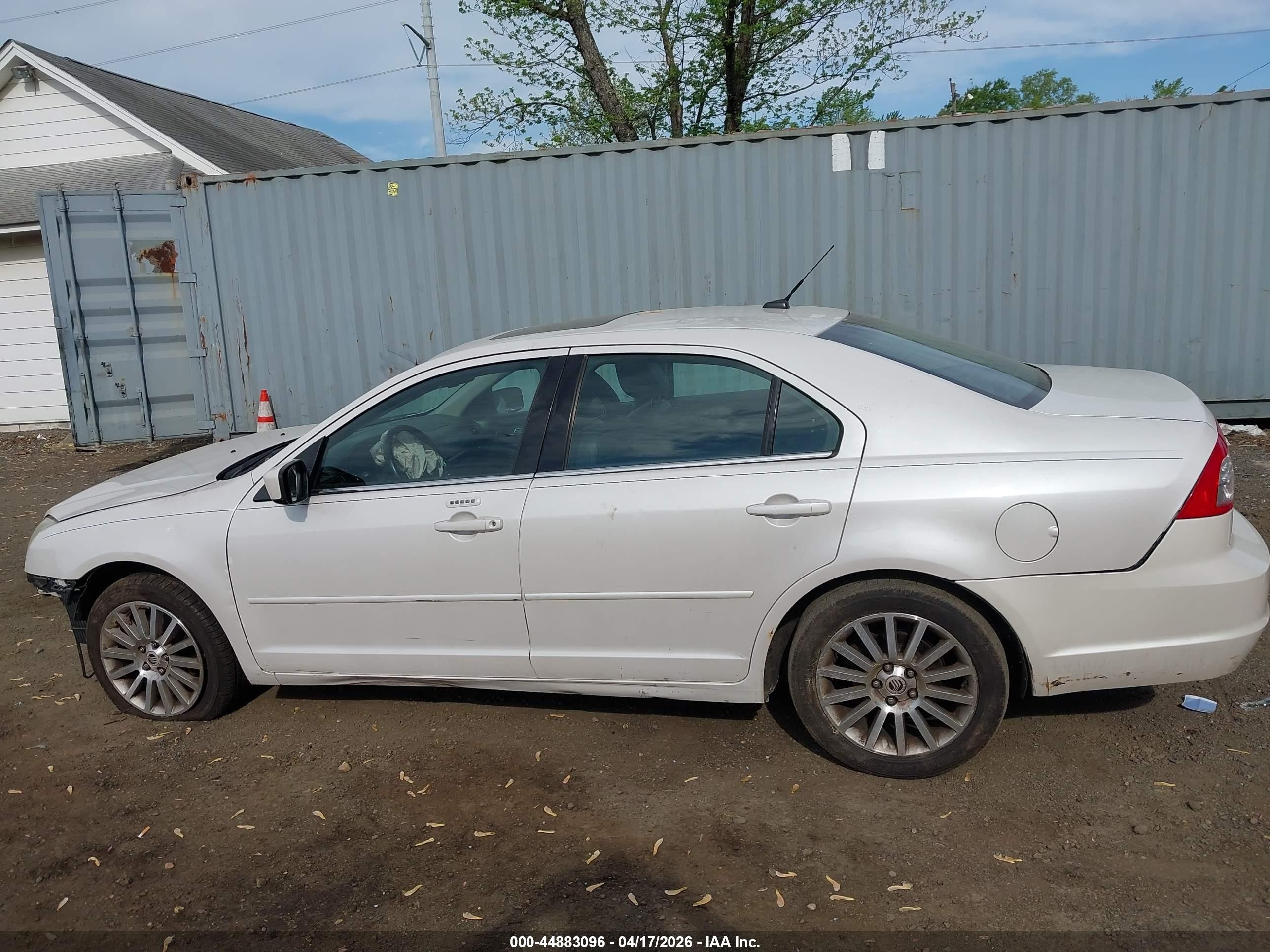 2009 Mercury Milan I4 Premier White vin: 3MEHM08Z59R606867