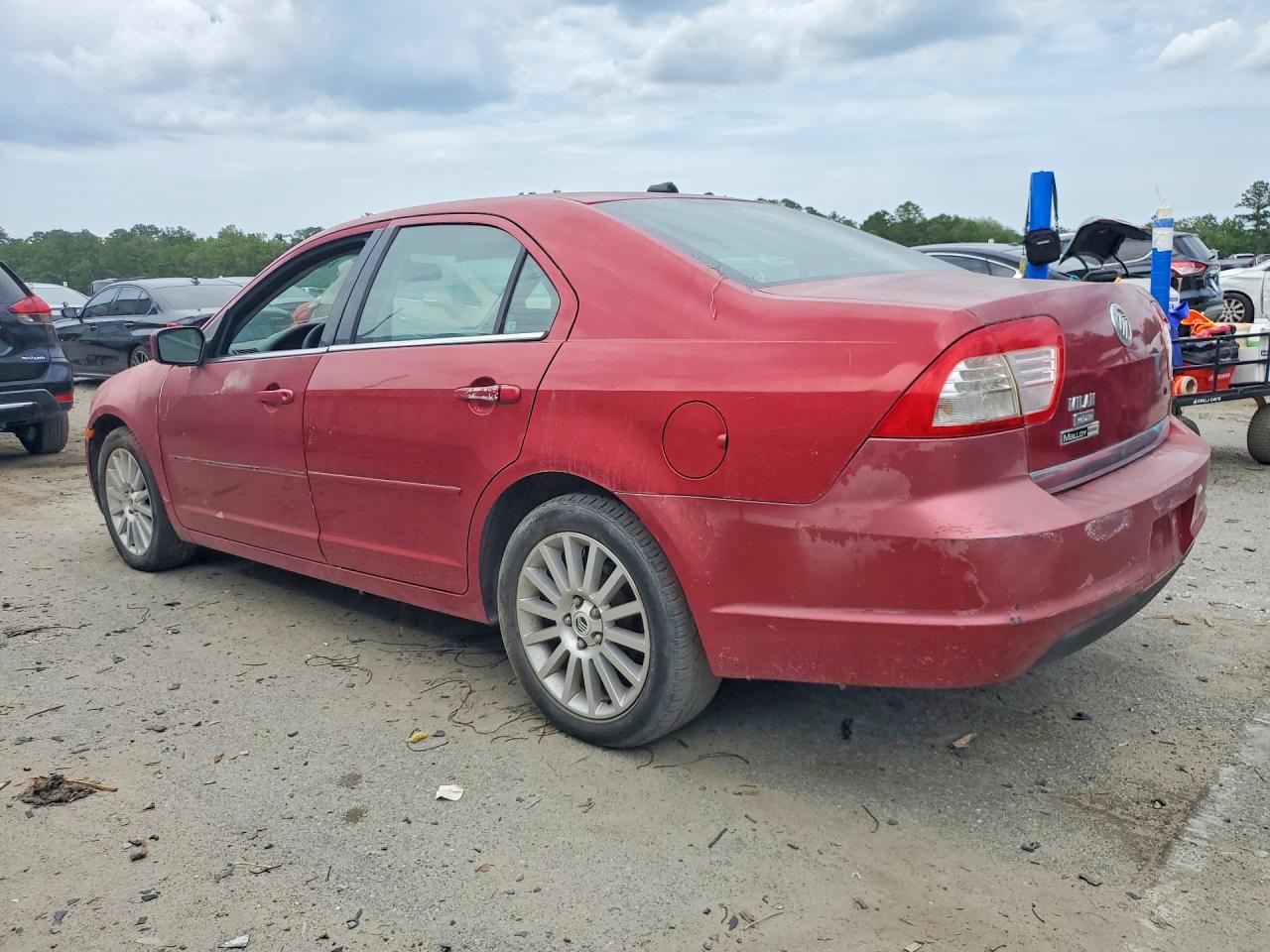 2007 Mercury Milan Premier Red vin: 3MEHM08Z87R652366