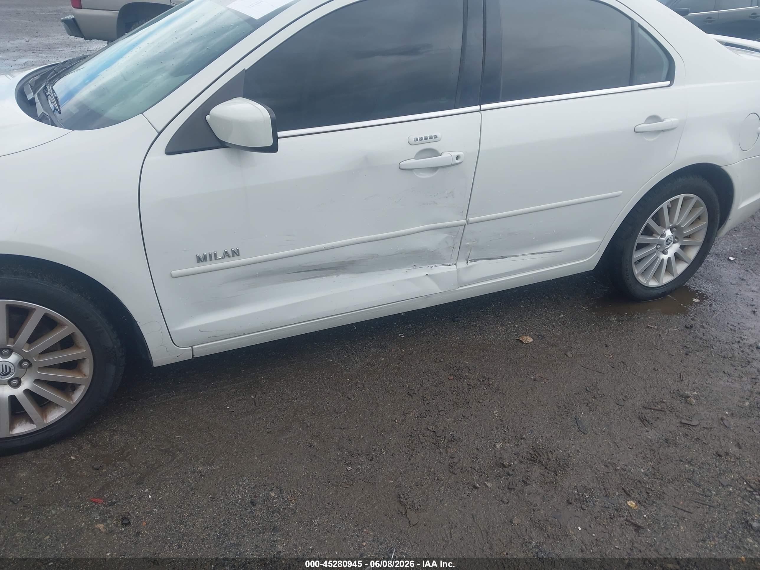 2008 Mercury Milan I4 Premier White vin: 3MEHM08Z98R618969