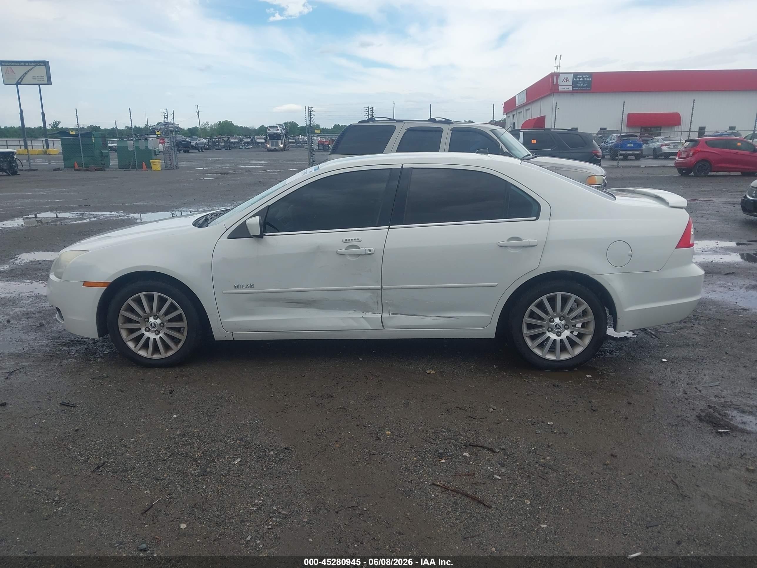 2008 Mercury Milan I4 Premier White vin: 3MEHM08Z98R618969