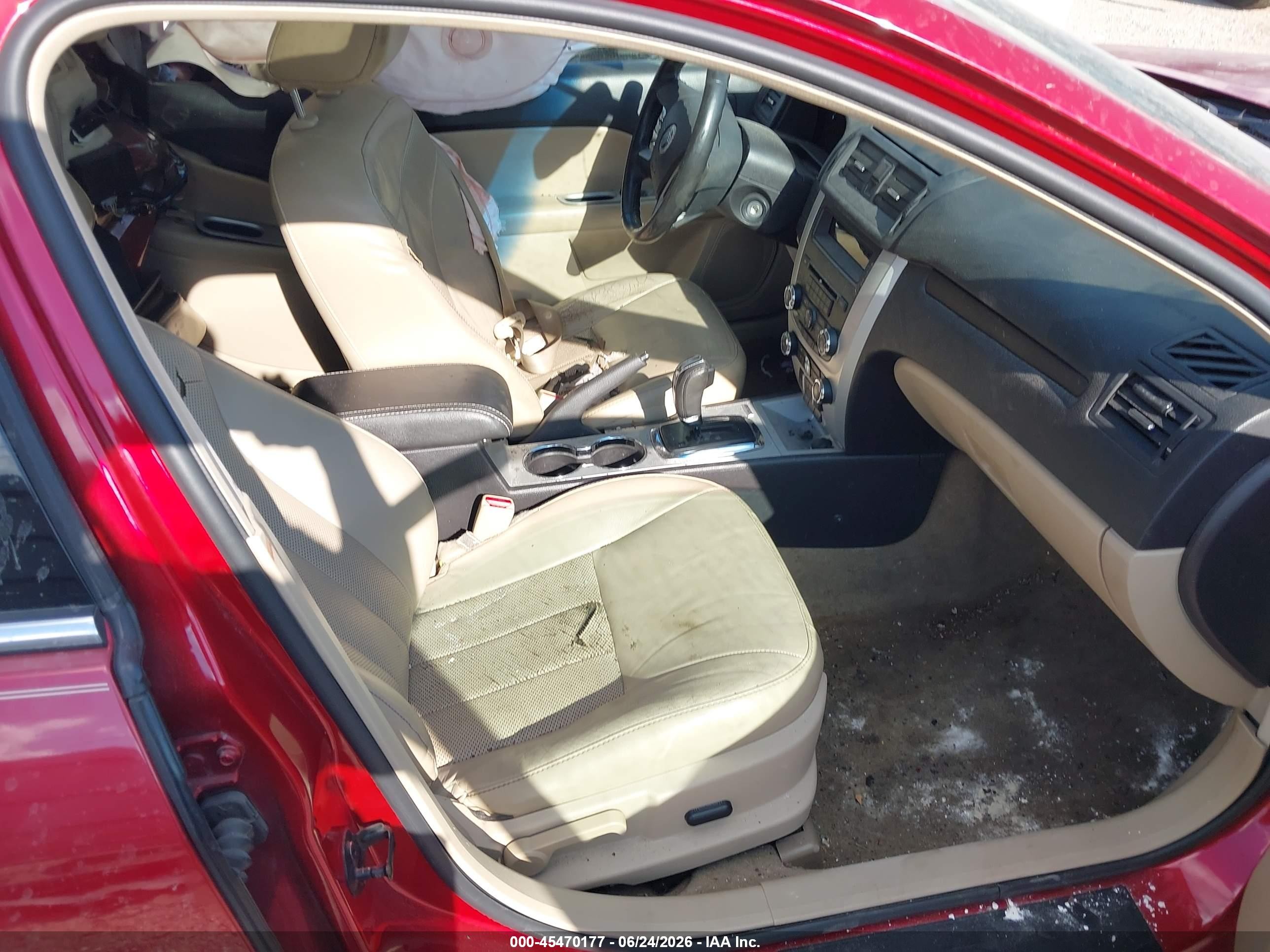 2010 Mercury Milan Premier Red vin: 3MEHM0CG1AR638953