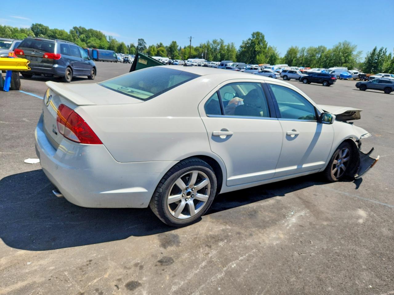 2010 Mercury Milan Premier Белый vin: 3MEHM0CG3AR651512