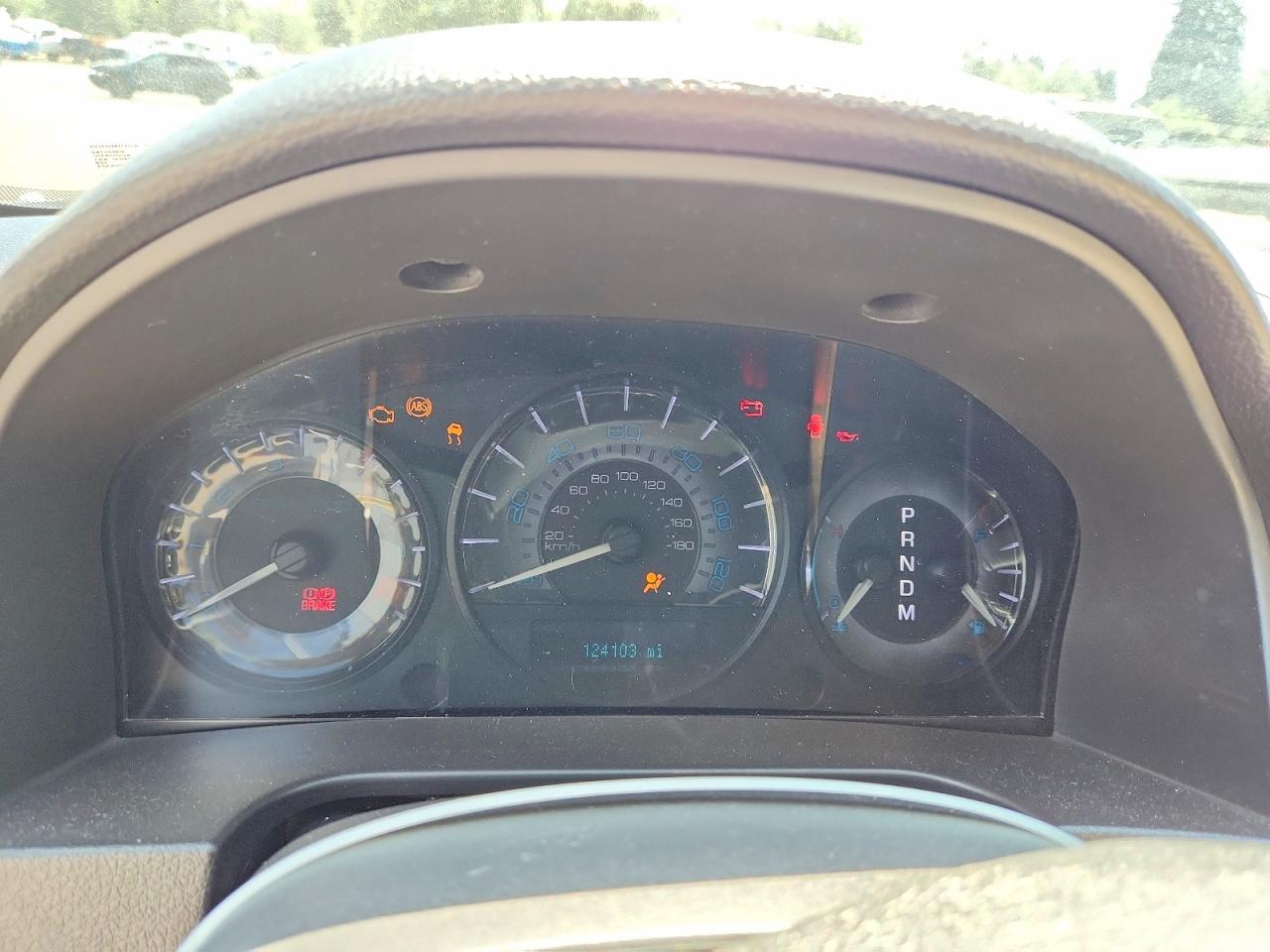 2010 Mercury Milan Premier Белый vin: 3MEHM0CG3AR651512