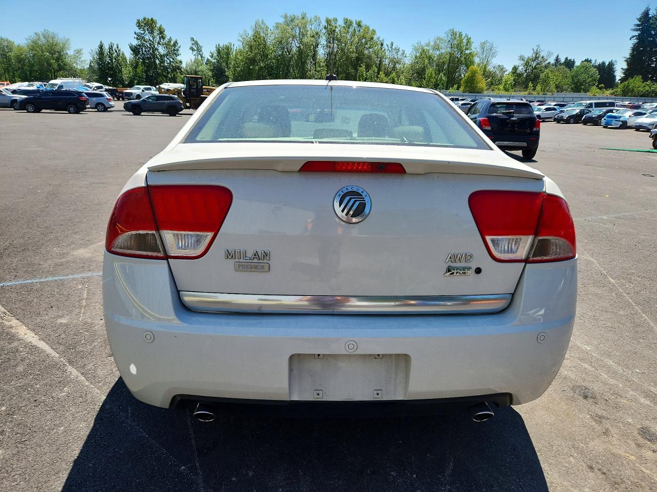 2010 Mercury Milan Premier Белый vin: 3MEHM0CG3AR651512