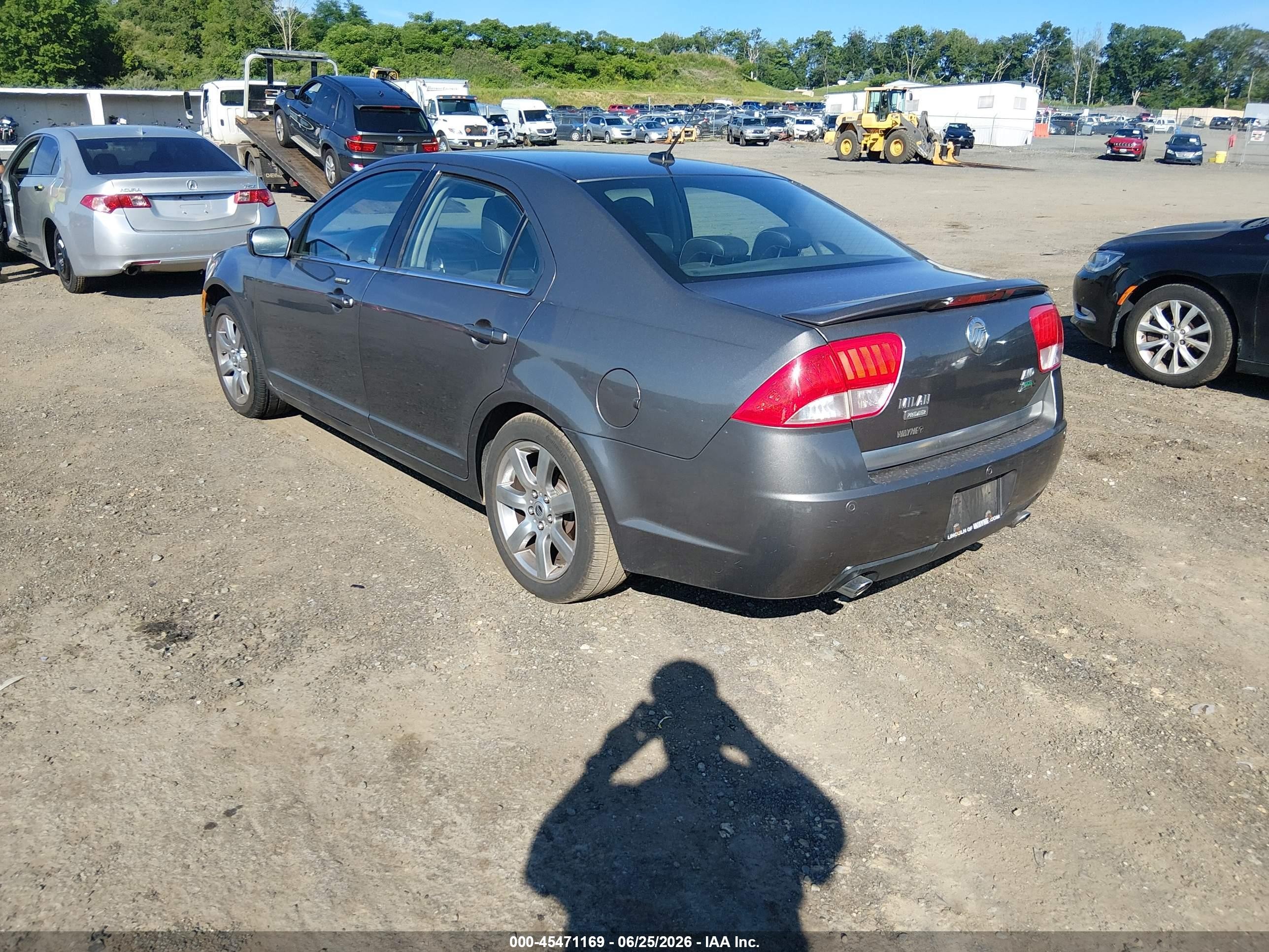 2010 Mercury Milan Premier Gray vin: 3MEHM0CG3AR663451