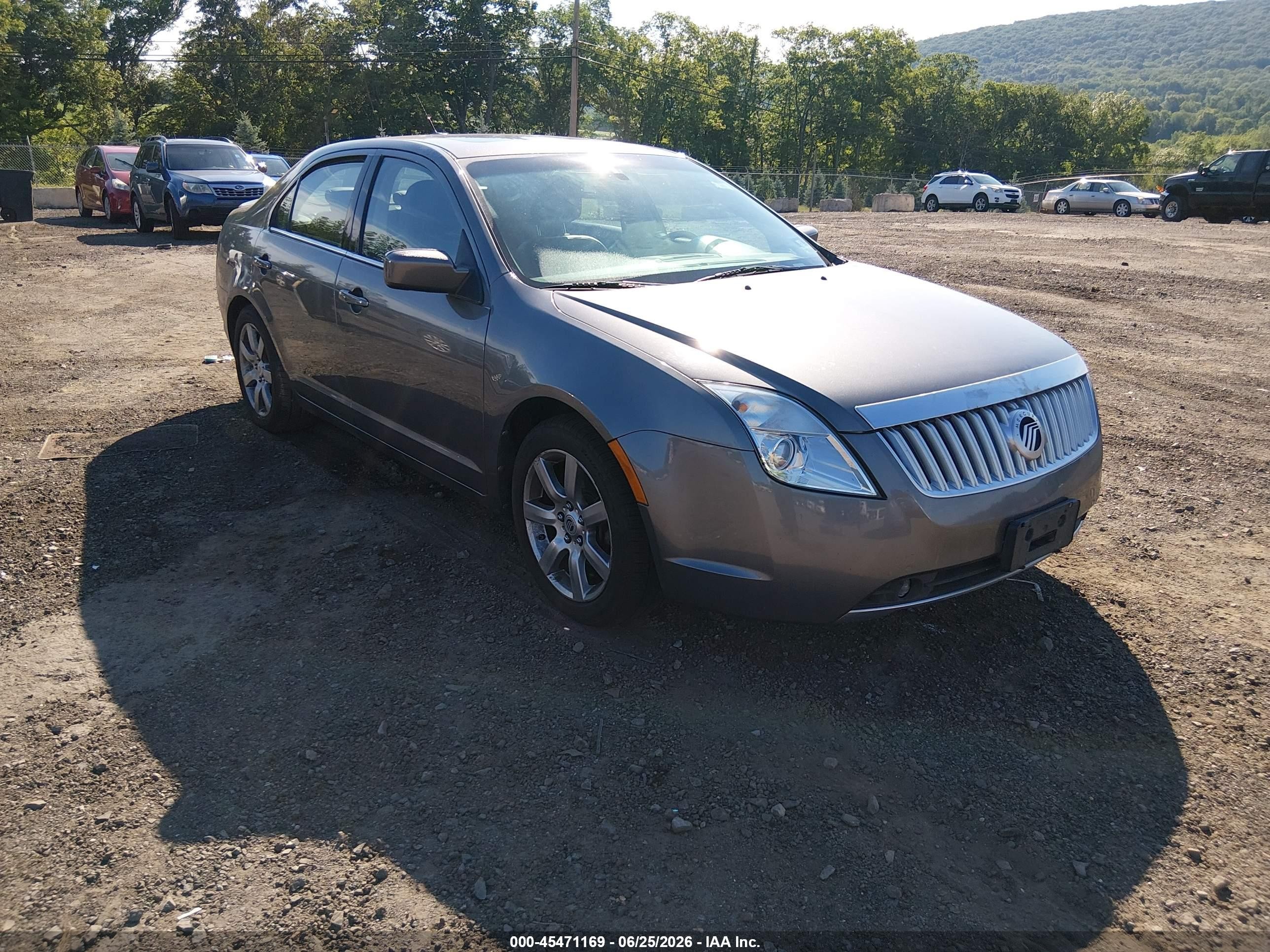 2010 Mercury Milan Premier Gray vin: 3MEHM0CG3AR663451