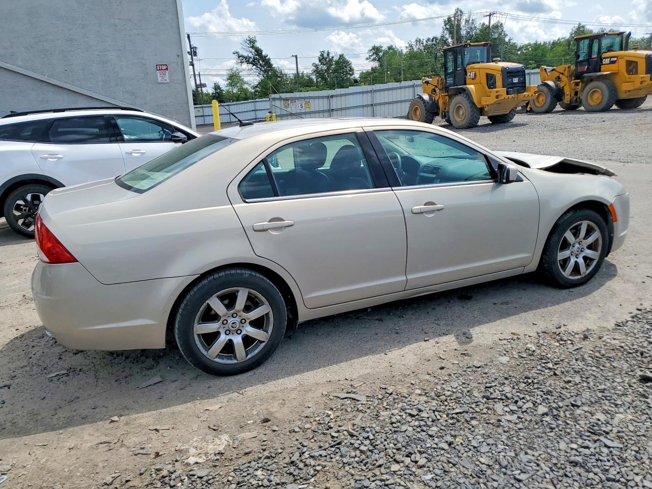 2010 Mercury Milan Premier Silver vin: 3MEHM0CG5AR636302