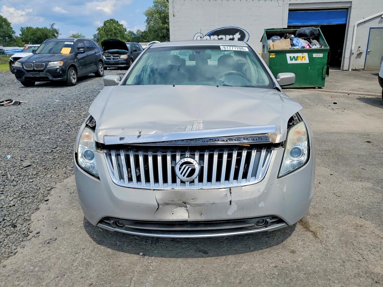 2010 Mercury Milan Premier Silver vin: 3MEHM0CG5AR636302