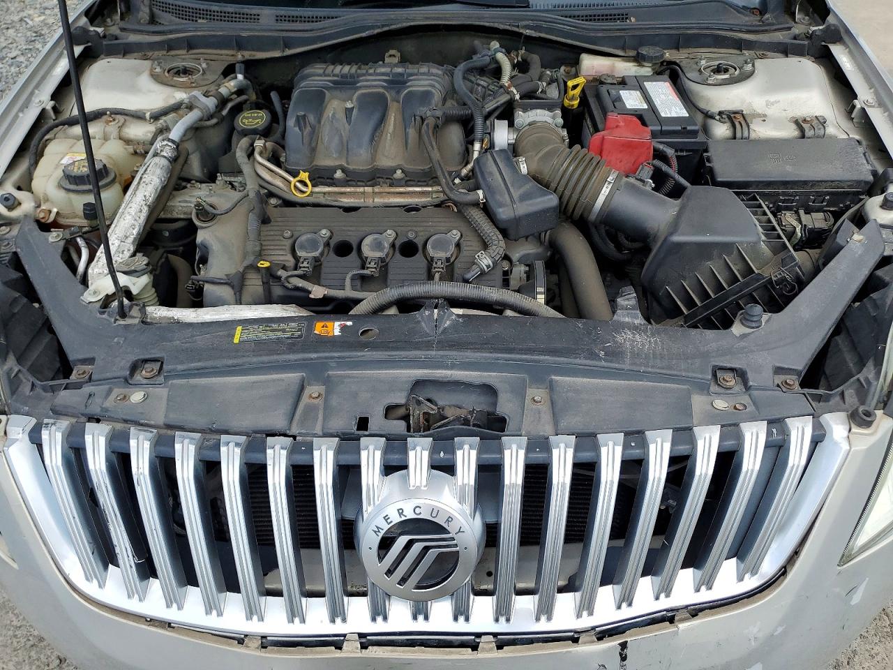 2010 Mercury Milan Premier Silver vin: 3MEHM0CG5AR636302