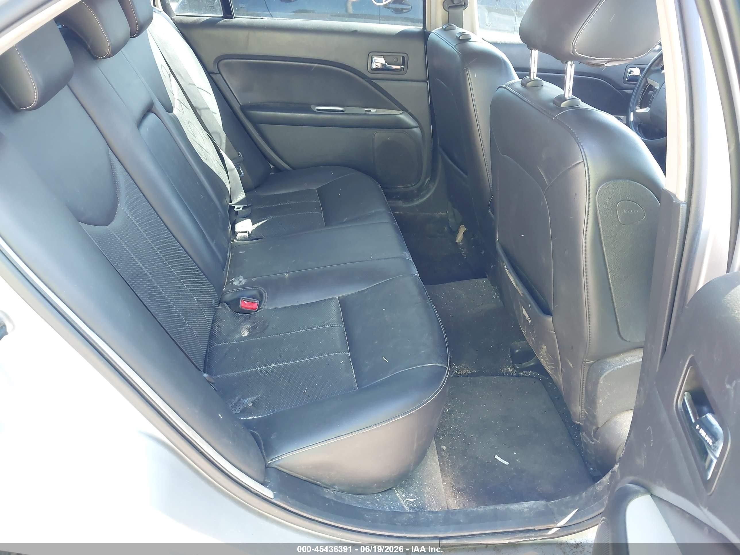 2010 Mercury Milan Premier Серебряный vin: 3MEHM0CG6AR662617