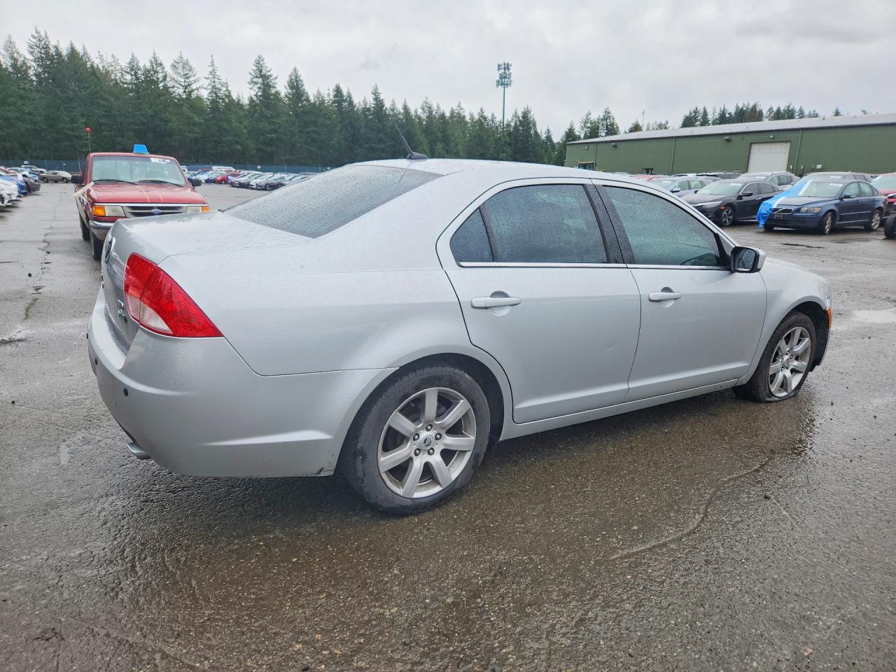 2010 Mercury Milan Premier Silver vin: 3MEHM0CG9AR629935