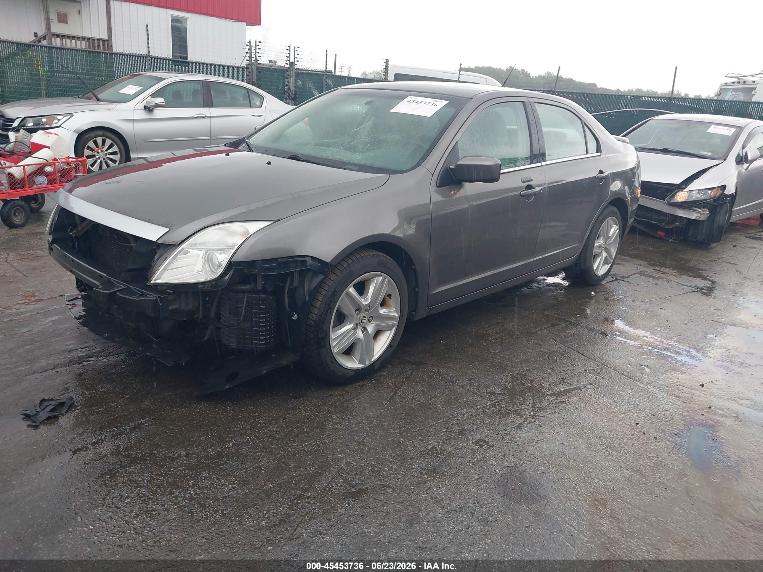2010 Mercury Milan Gray vin: 3MEHM0HA0AR623963