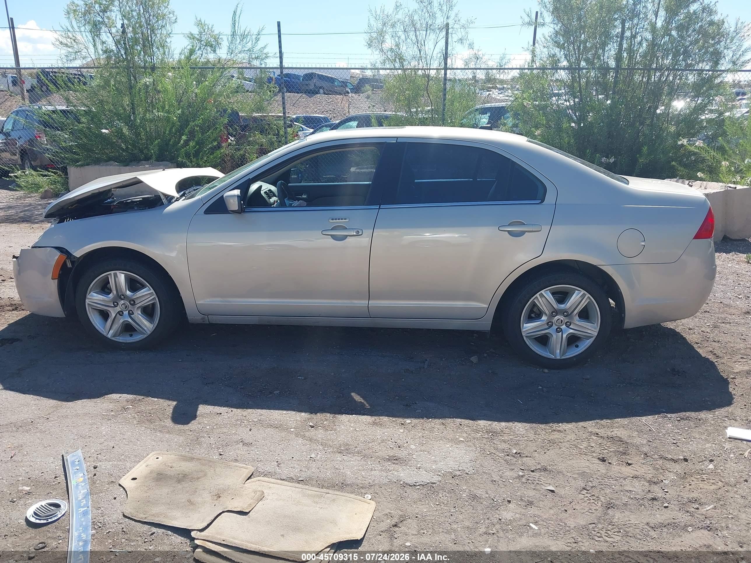 2010 Mercury Milan   Beige vin: 3MEHM0HA0AR642156