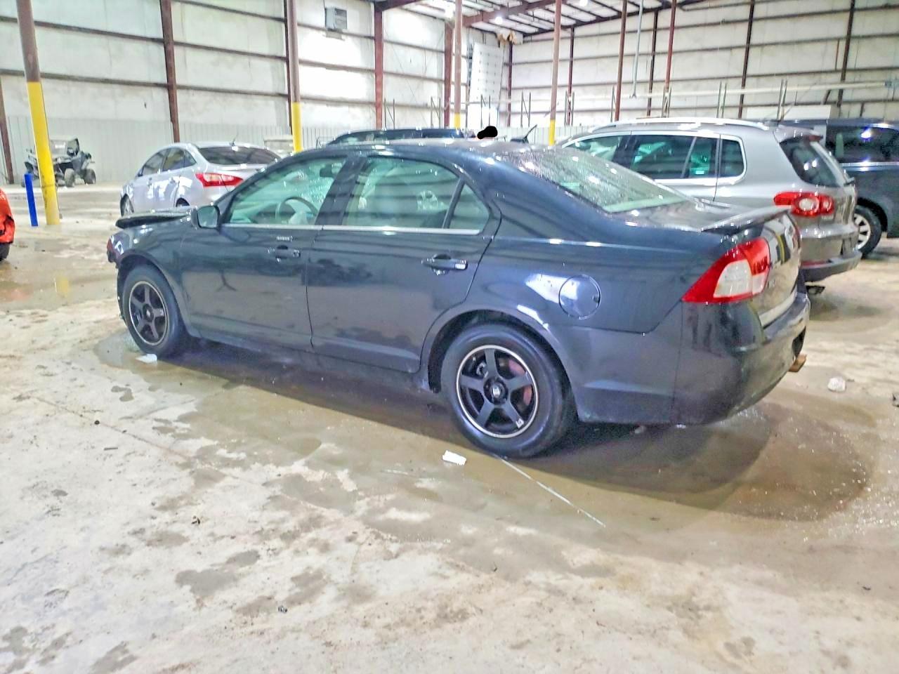 2010 Mercury Milan Charcoal vin: 3MEHM0HA1AR601437