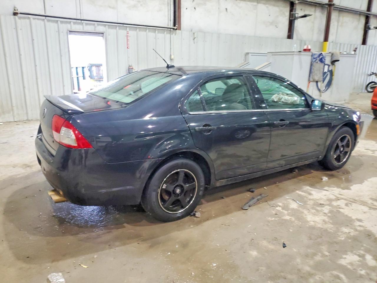 2010 Mercury Milan Charcoal vin: 3MEHM0HA1AR601437
