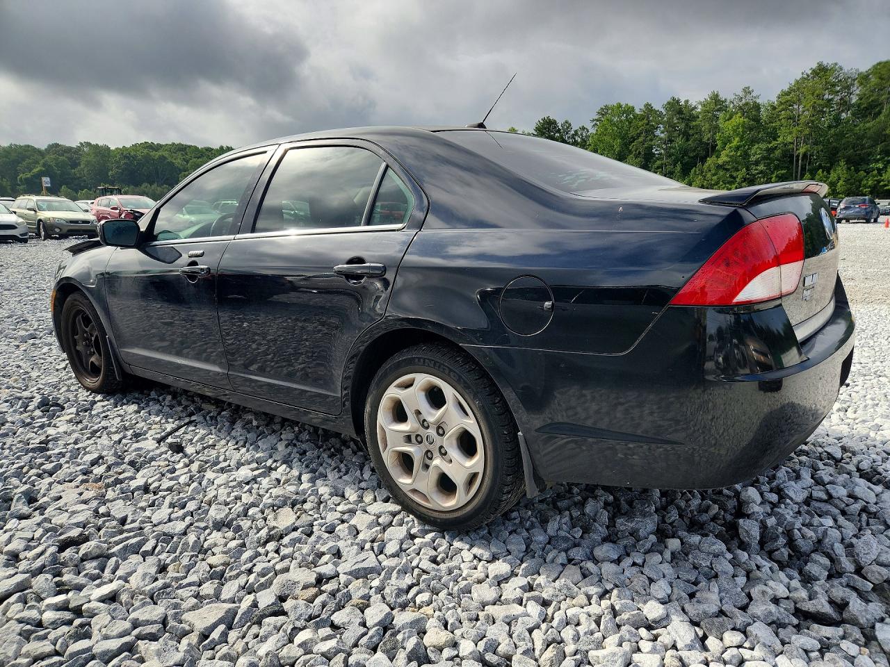 2010 Mercury Milan Black vin: 3MEHM0HA2AR625004