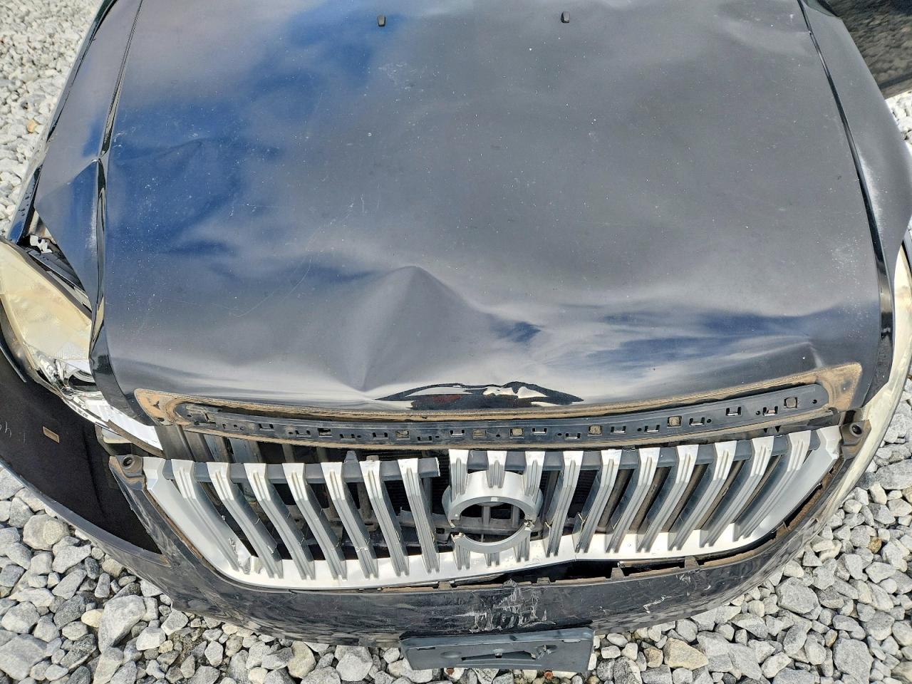 2010 Mercury Milan Black vin: 3MEHM0HA2AR625004