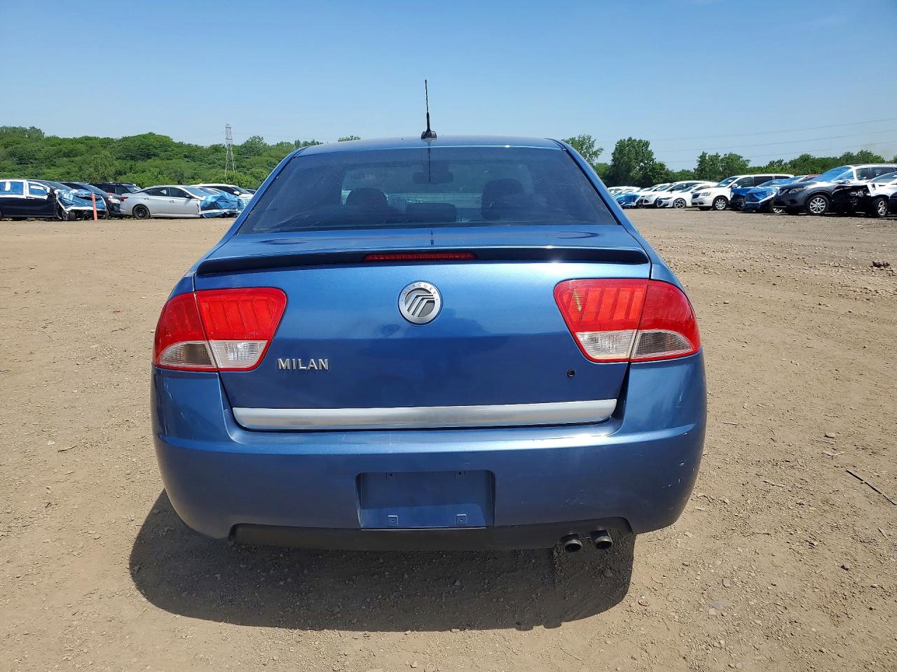 2010 Mercury Milan Blue vin: 3MEHM0HA2AR637671