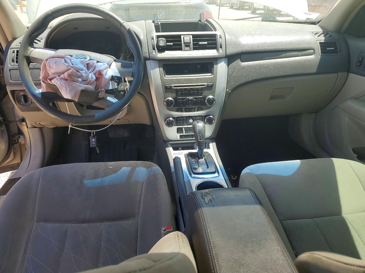 2010 Mercury Milan Fwd Beige vin: 3MEHM0HA2AR642675