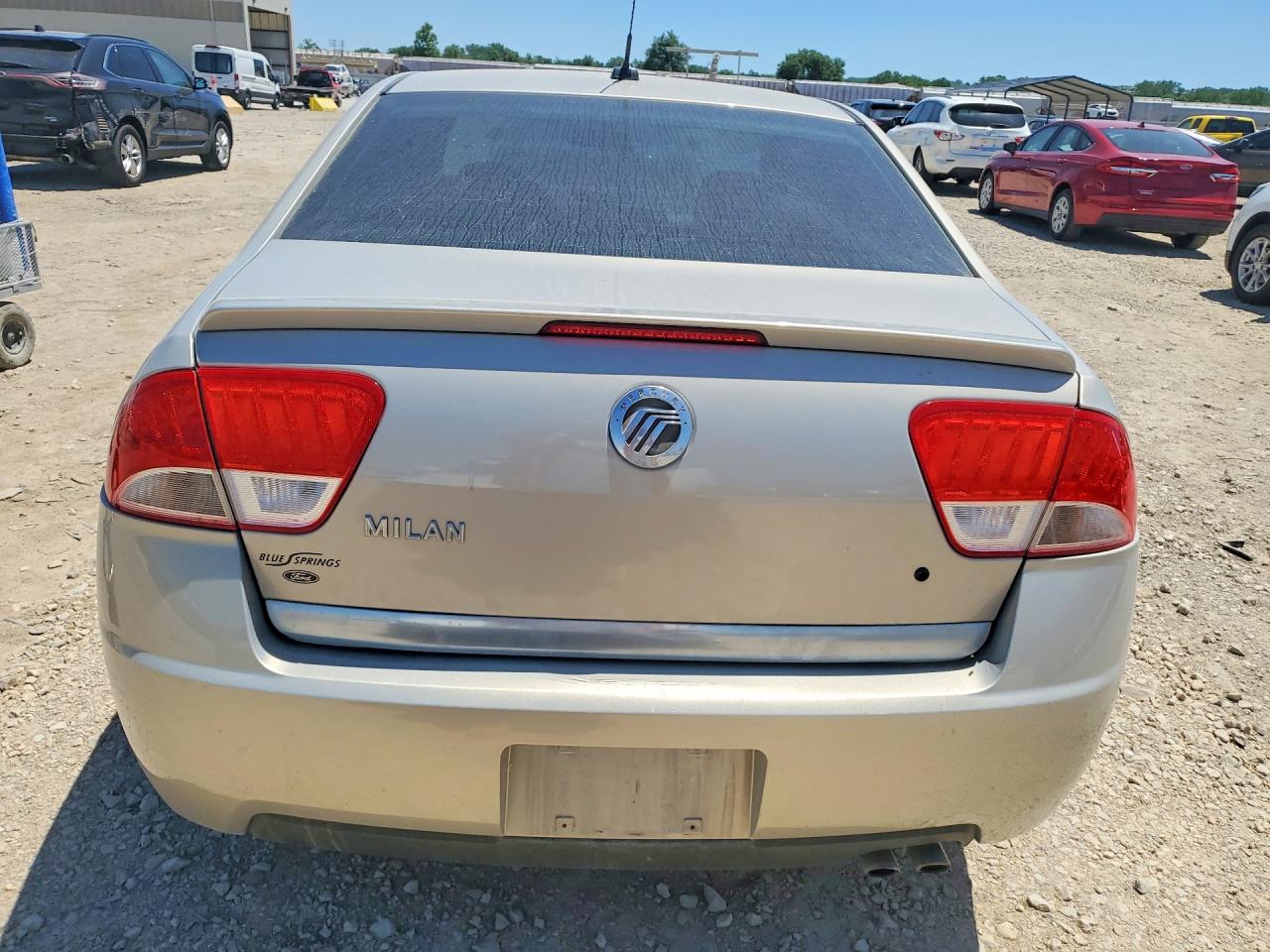 2010 Mercury Milan Fwd Beige vin: 3MEHM0HA2AR642675