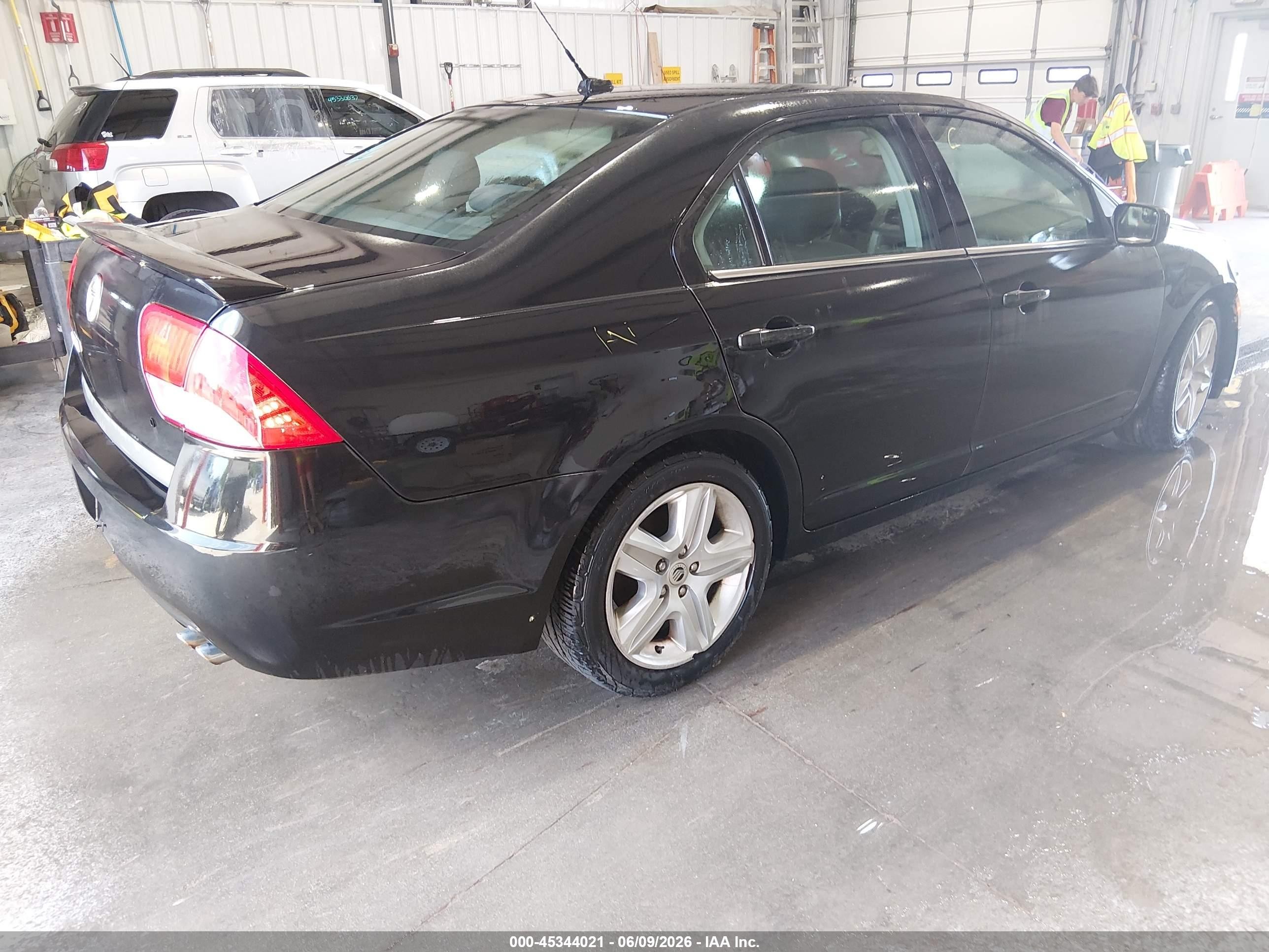 2011 Mercury Milan   Black vin: 3MEHM0HA3BR600632