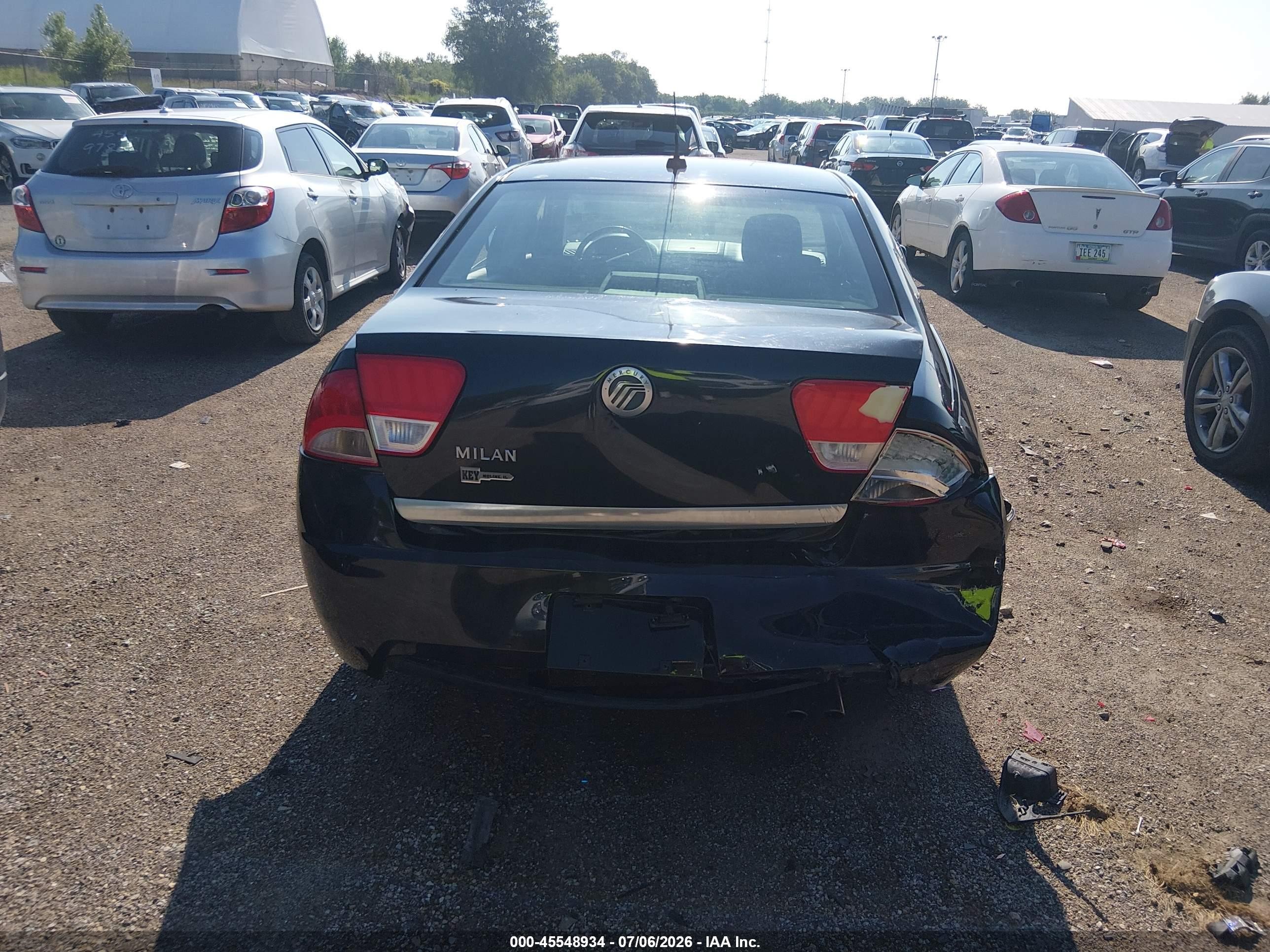 2010 Mercury Milan   Black vin: 3MEHM0HA5AR665366