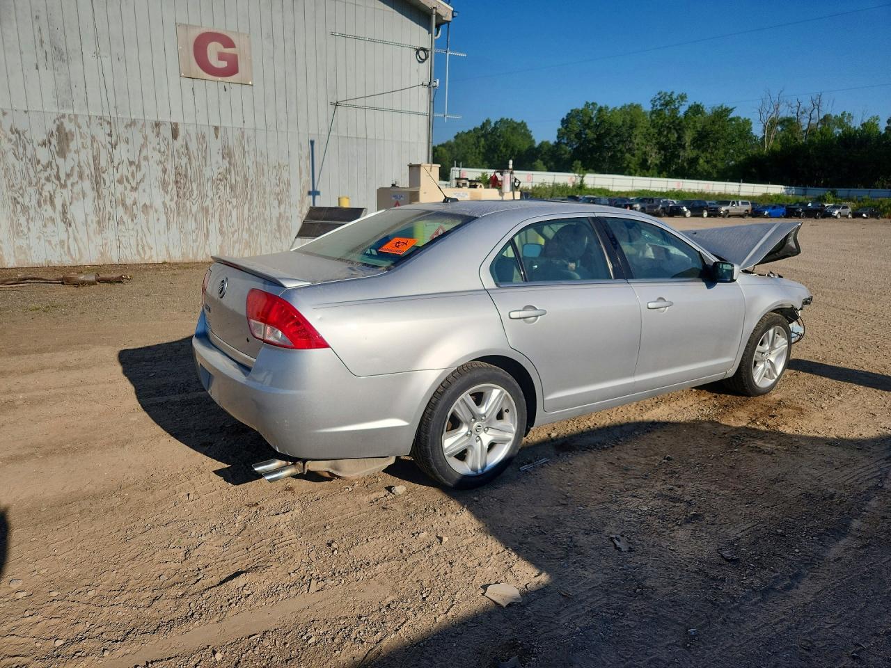 2010 Mercury Milan Silver vin: 3MEHM0HA7AR601832