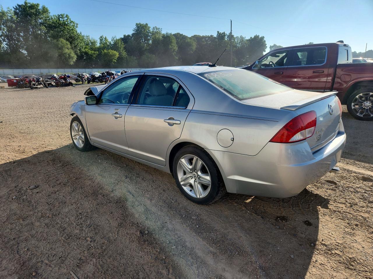 2010 Mercury Milan Silver vin: 3MEHM0HA7AR601832