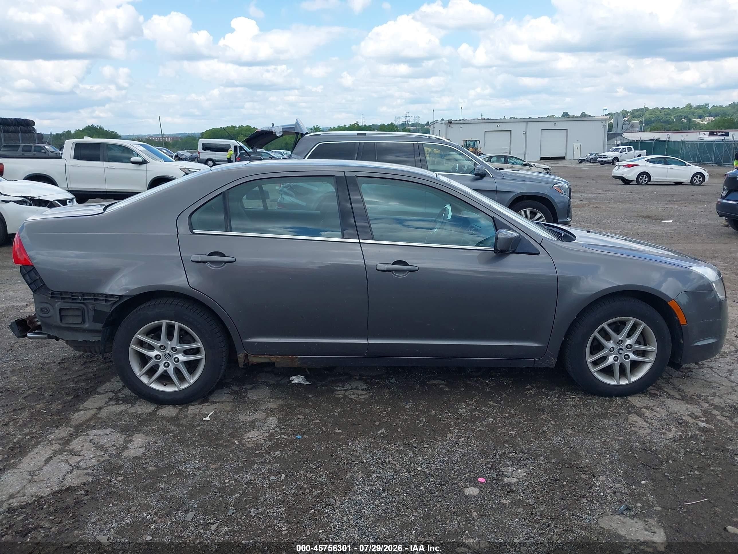 2010 Mercury Milan Gray vin: 3MEHM0HA8AR641501