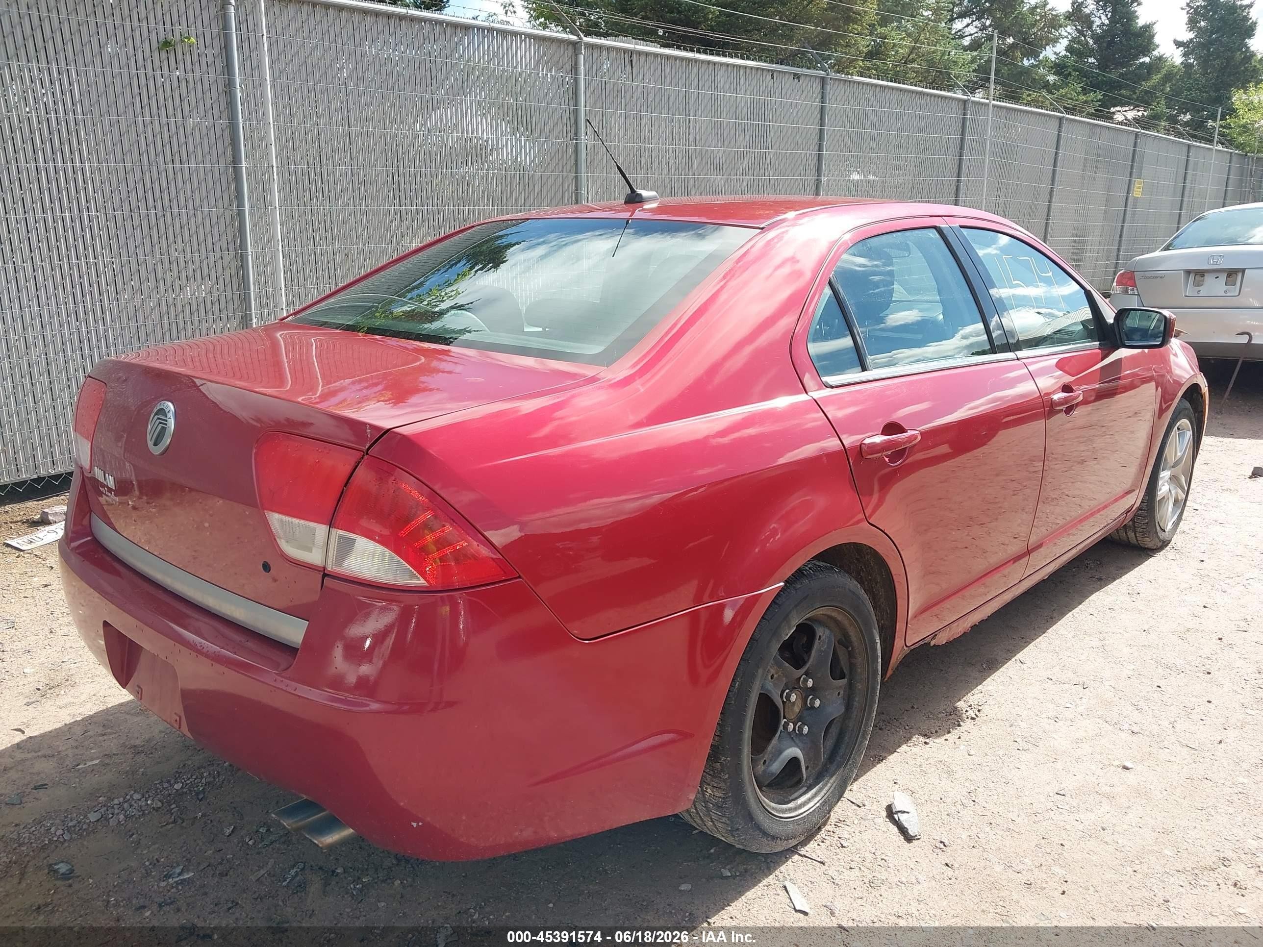 2010 Mercury Milan   Red vin: 3MEHM0HA8AR642616