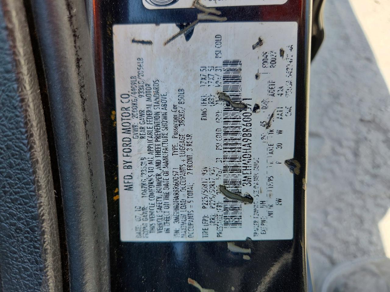 2011 Mercury Milan Черный vin: 3MEHM0HA9BR600571