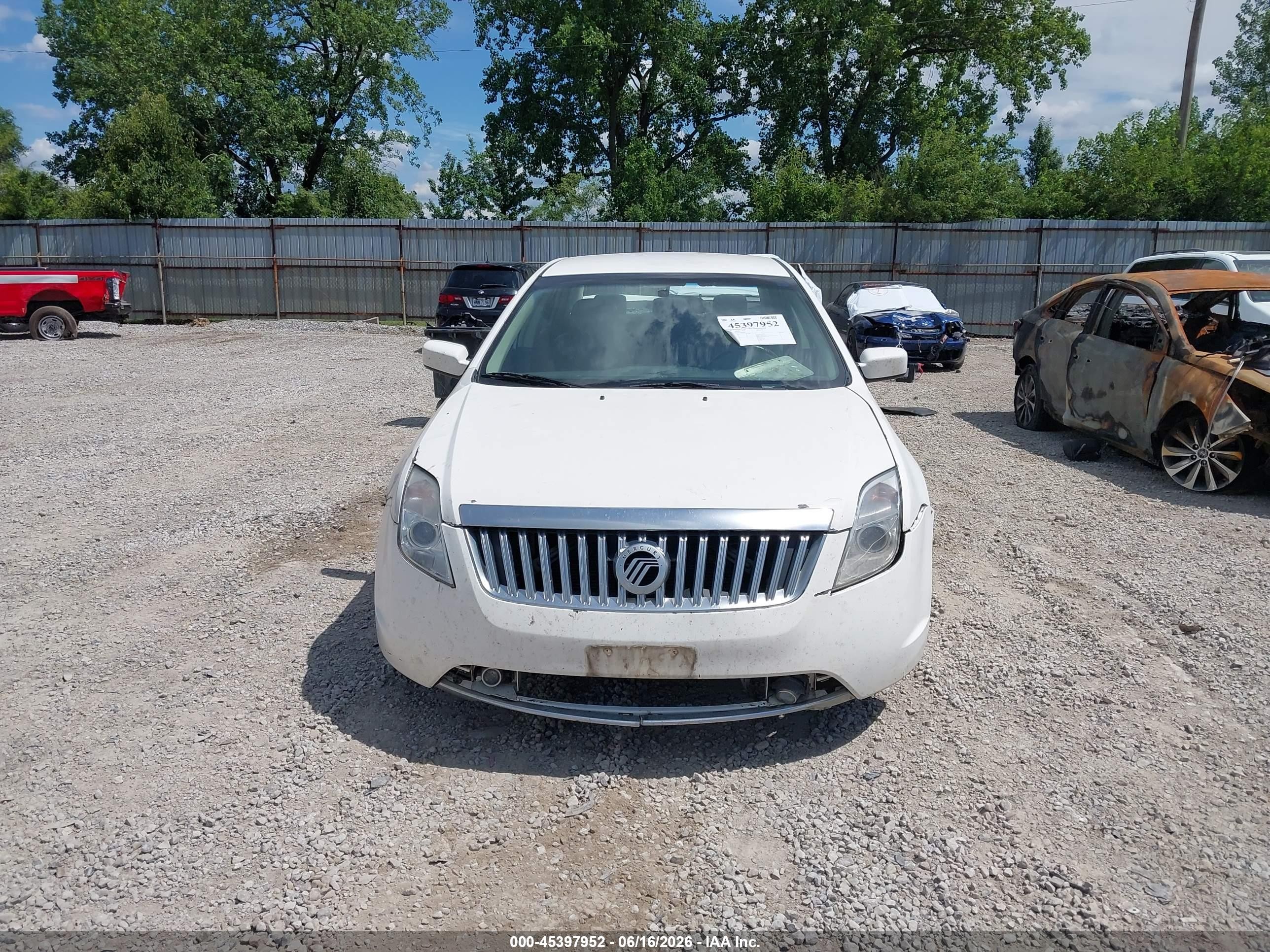 2010 Mercury Milan Premier Белый vin: 3MEHM0JA1AR654875