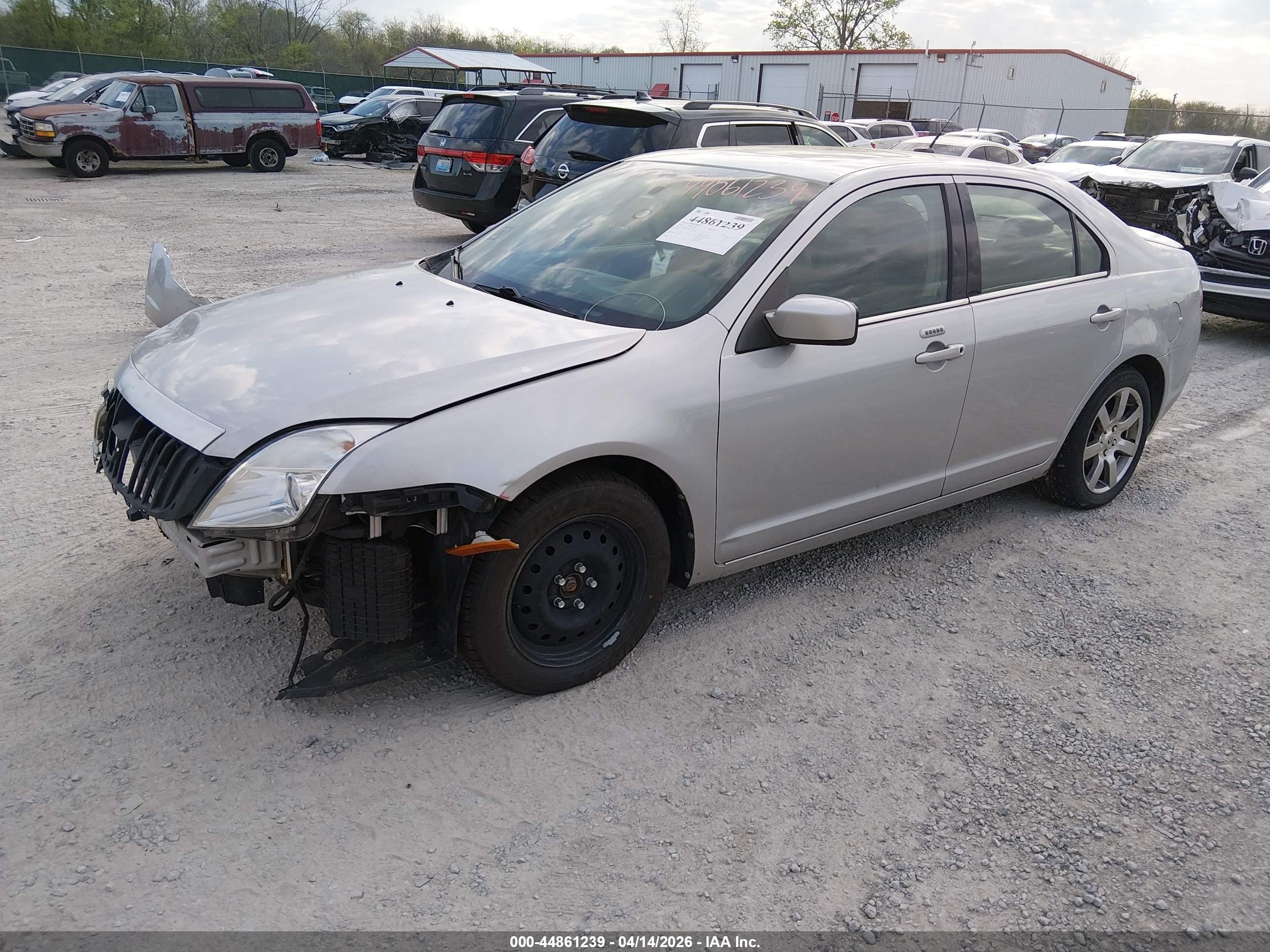 2010 Mercury Milan Premier Silver vin: 3MEHM0JA3AR628407