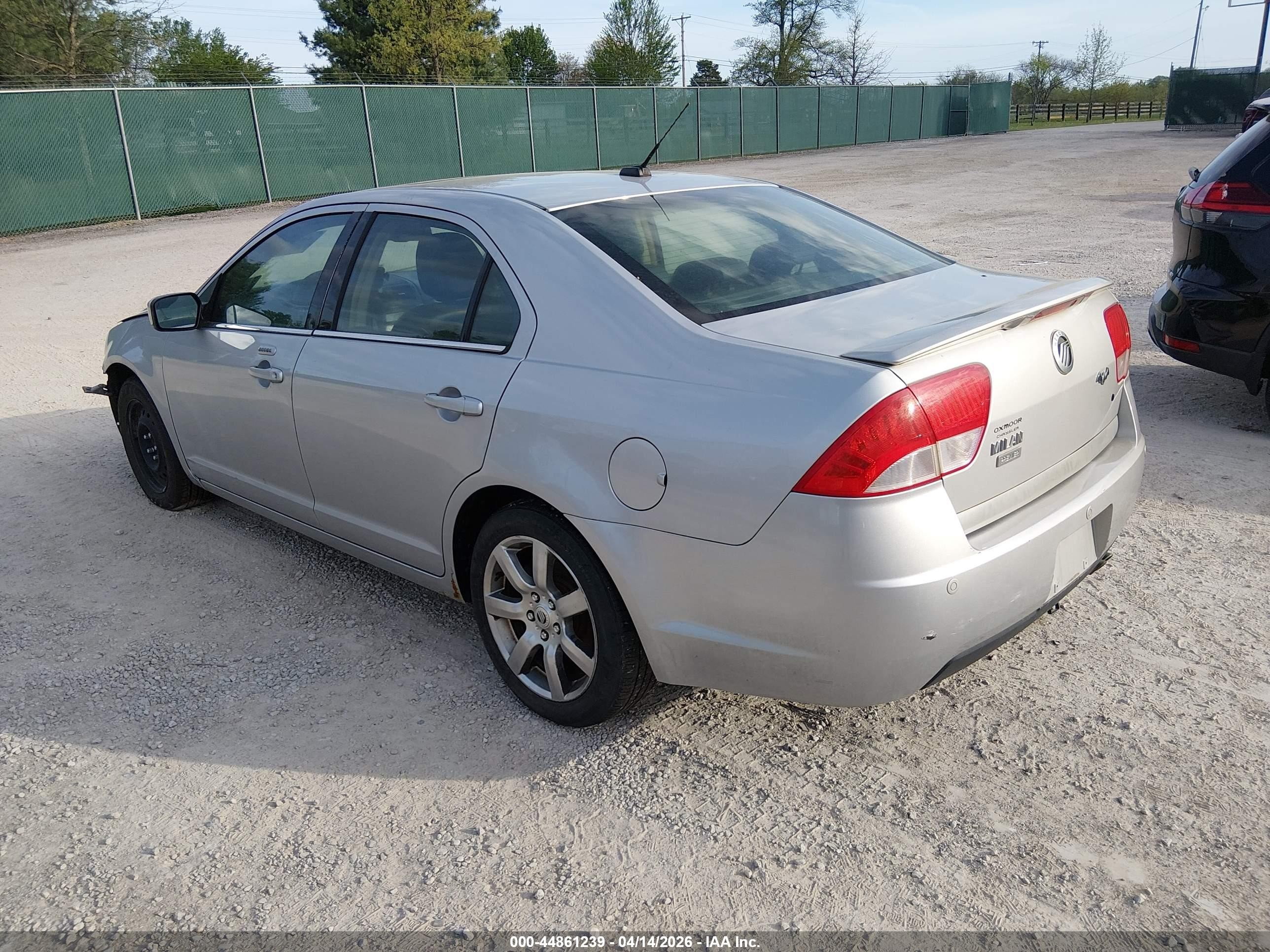 2010 Mercury Milan Premier Silver vin: 3MEHM0JA3AR628407
