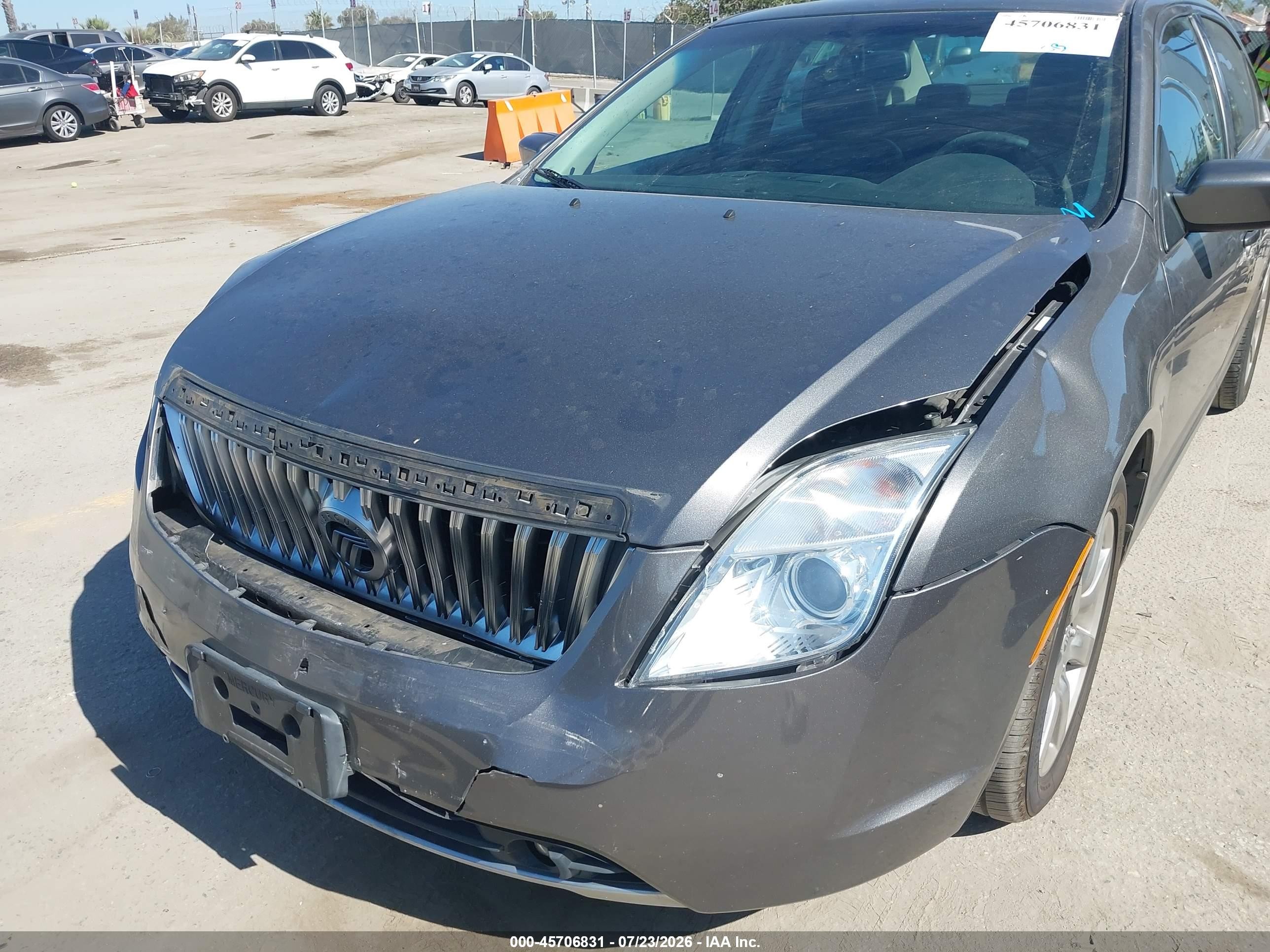 2010 Mercury Milan Premier Gray vin: 3MEHM0JA7AR613182
