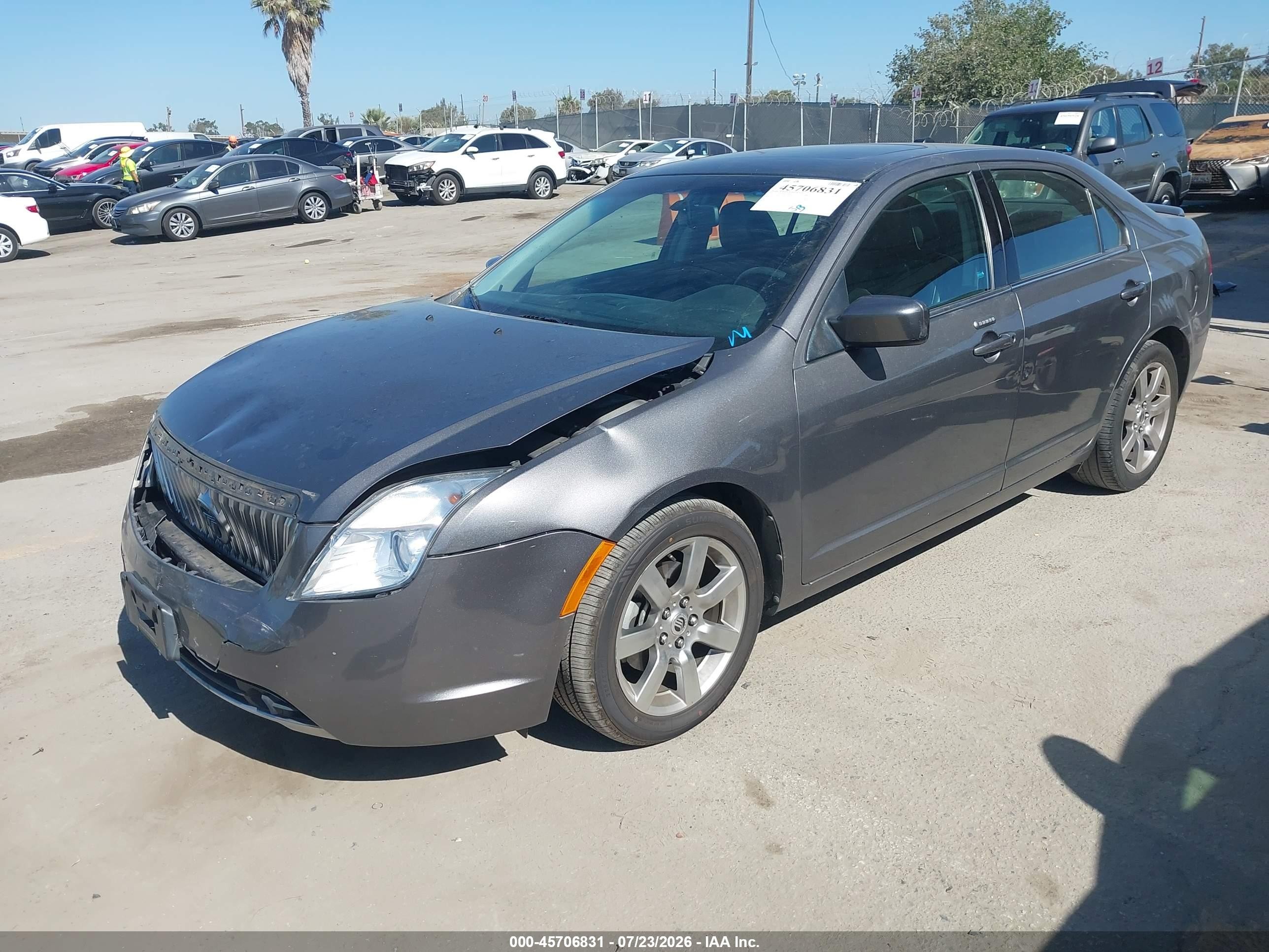 2010 Mercury Milan Premier Gray vin: 3MEHM0JA7AR613182
