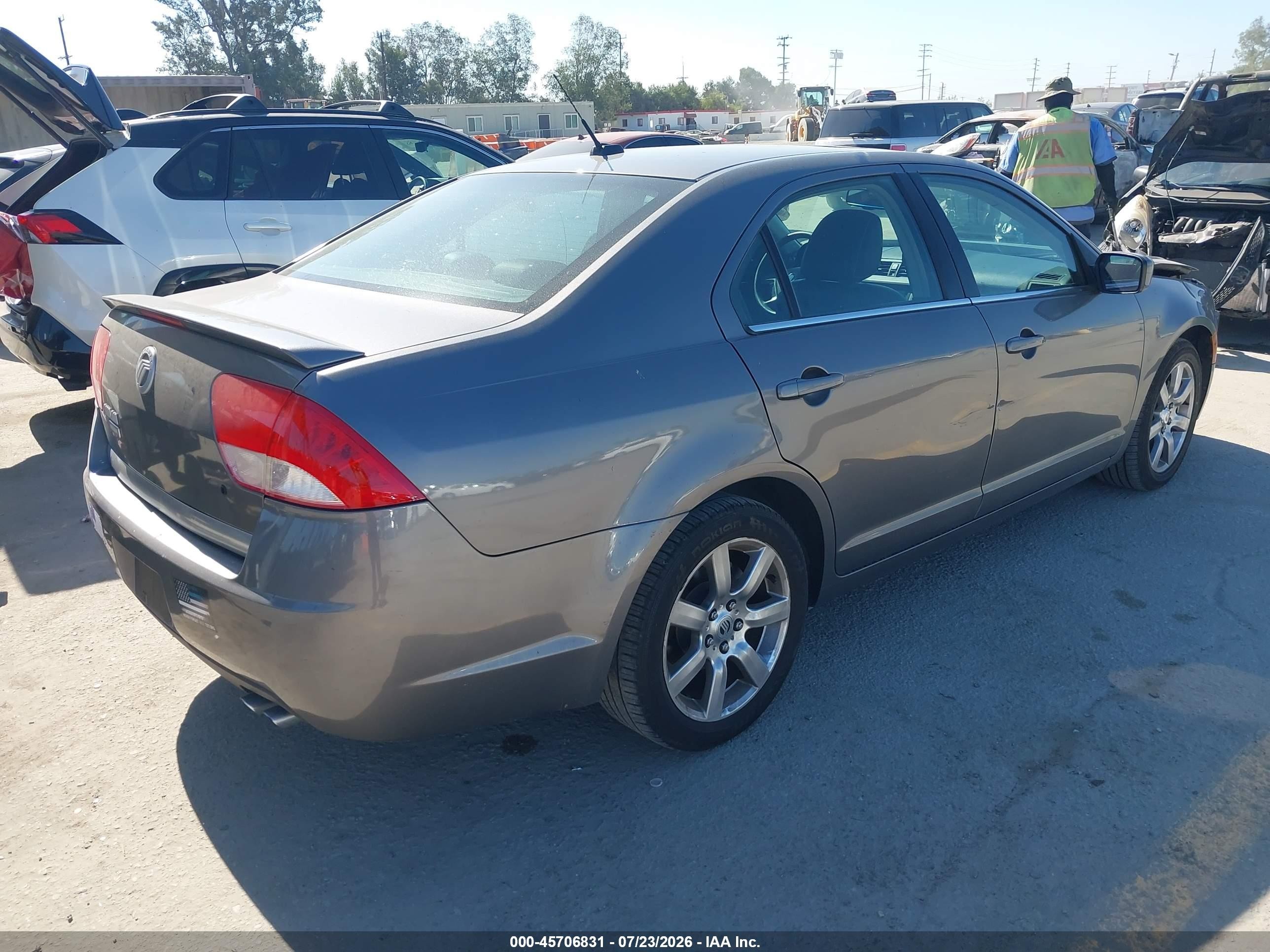 2010 Mercury Milan Premier Gray vin: 3MEHM0JA7AR613182