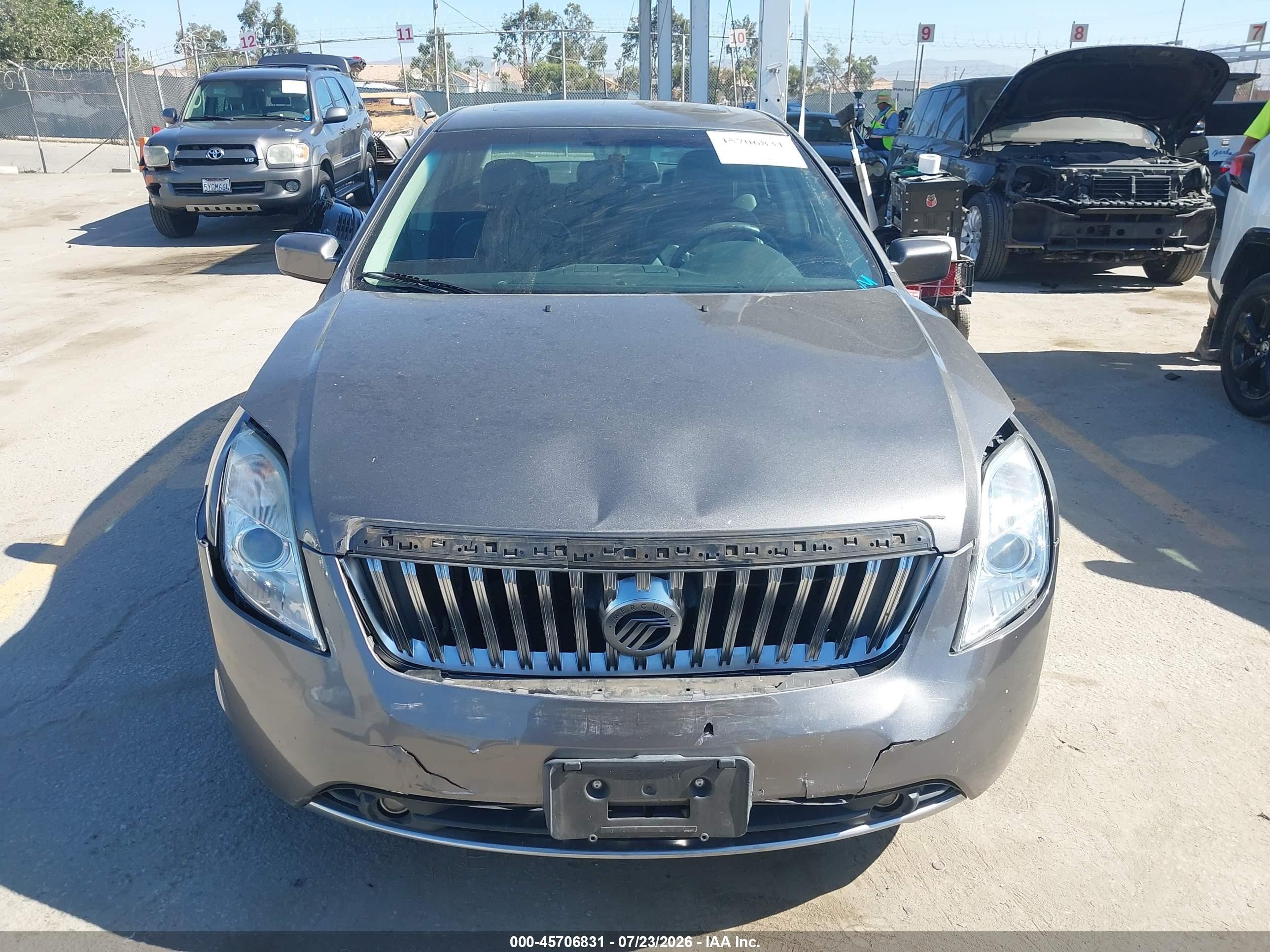 2010 Mercury Milan Premier Gray vin: 3MEHM0JA7AR613182