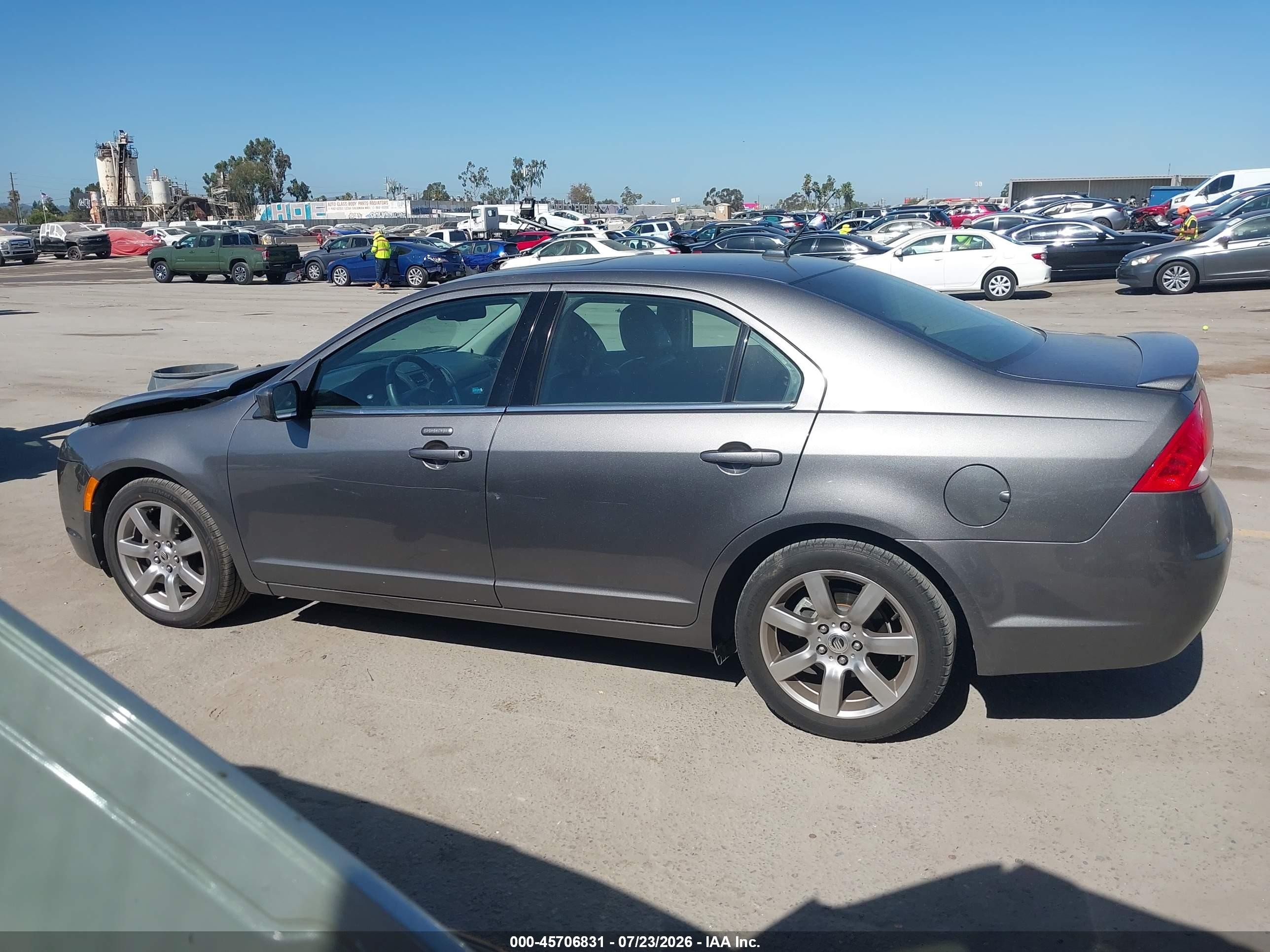 2010 Mercury Milan Premier Gray vin: 3MEHM0JA7AR613182